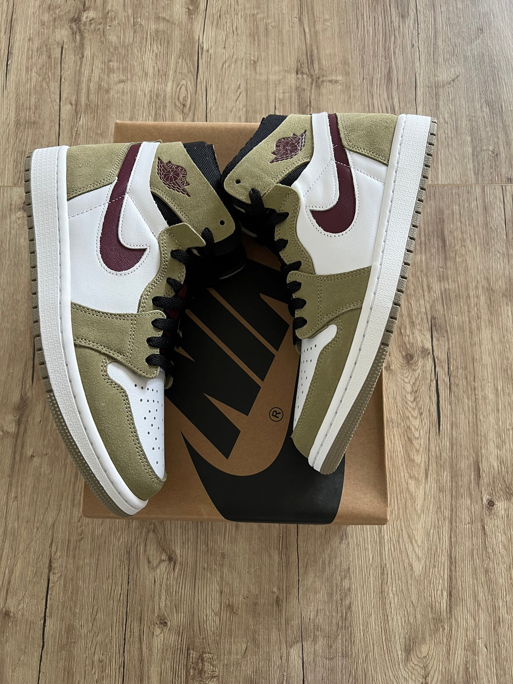 Air Jordan 1 High Zoom Comfort Neutral Olive