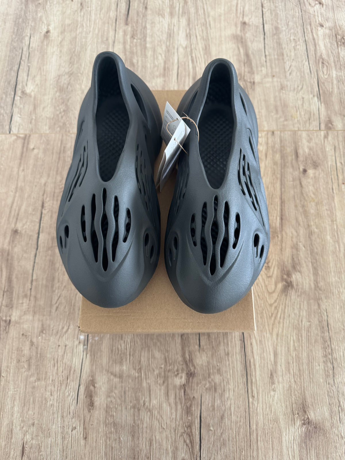 Yeezy foam carbon