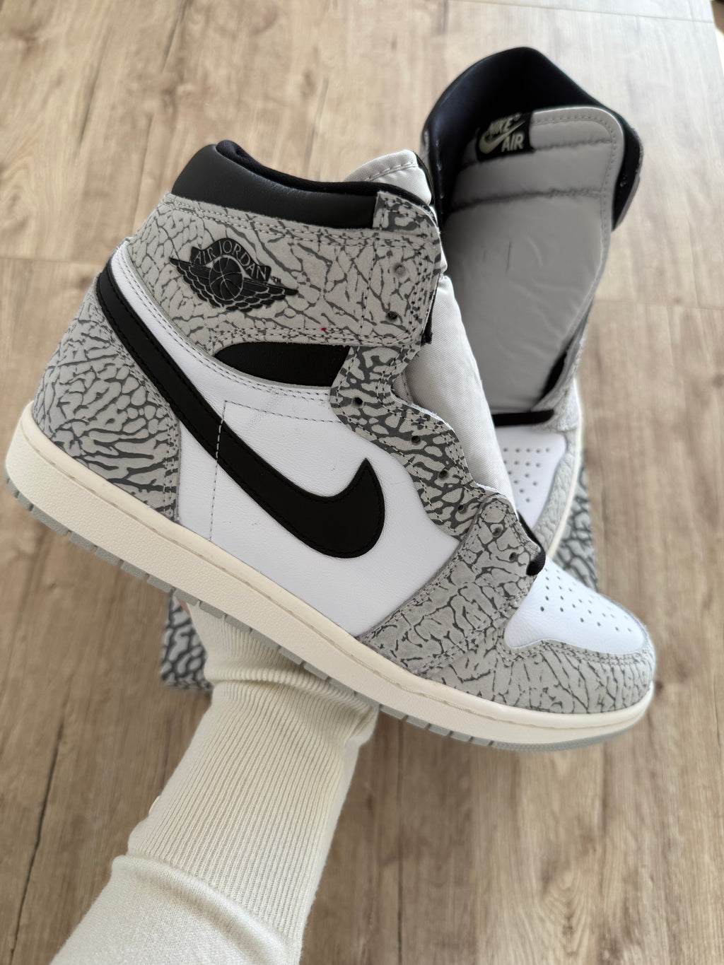 Air Jordan 1 Retro High OG White Cement