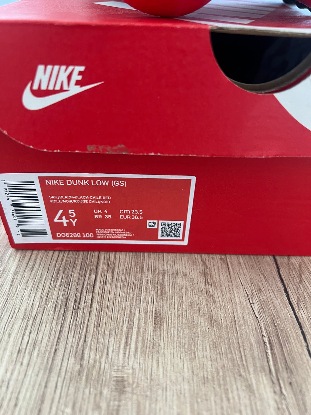 Nike Dunk Low EMB NBA 75th Anniversary Chicago