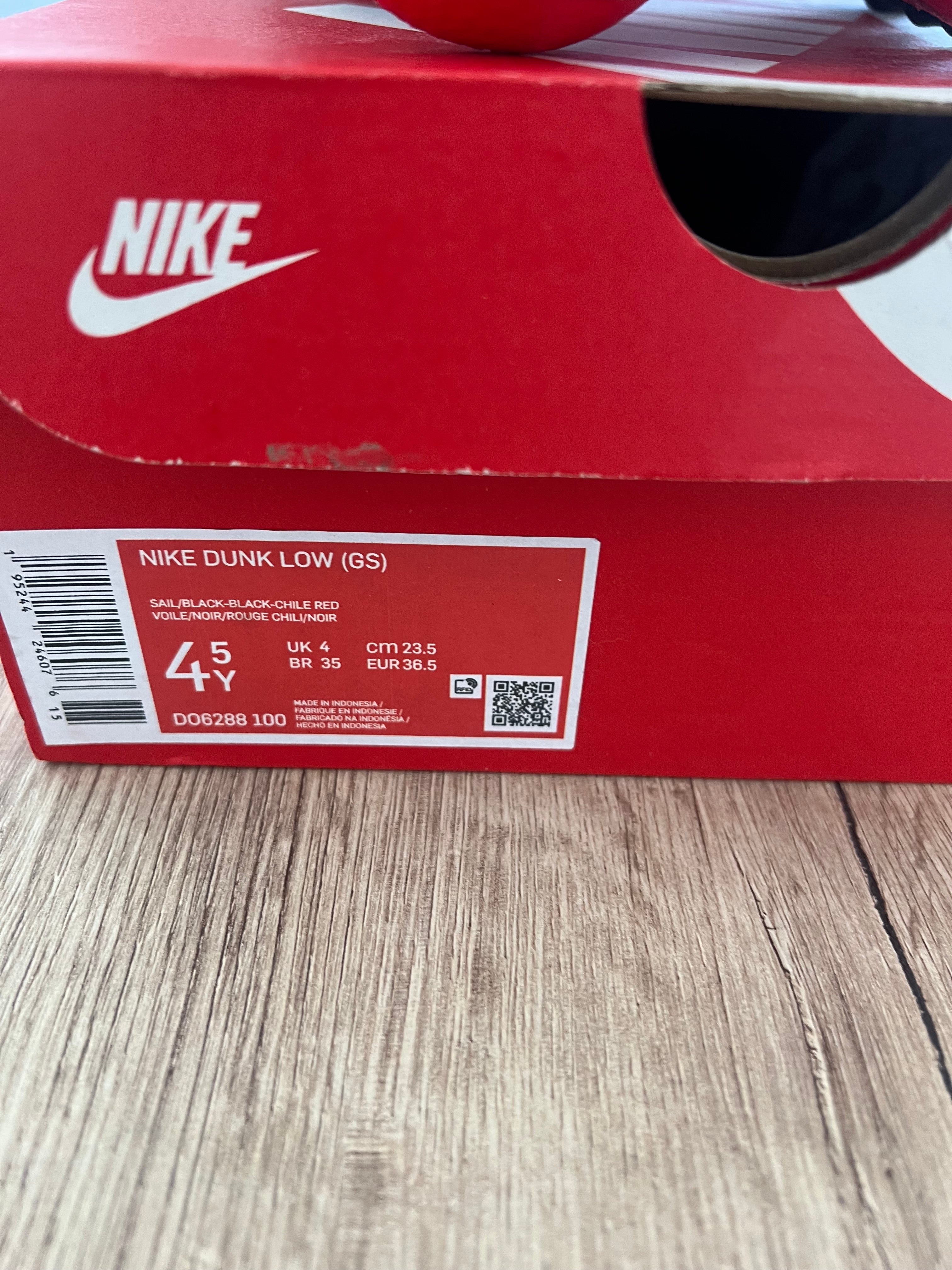 Nike Dunk Low EMB NBA 75th Anniversary Chicago