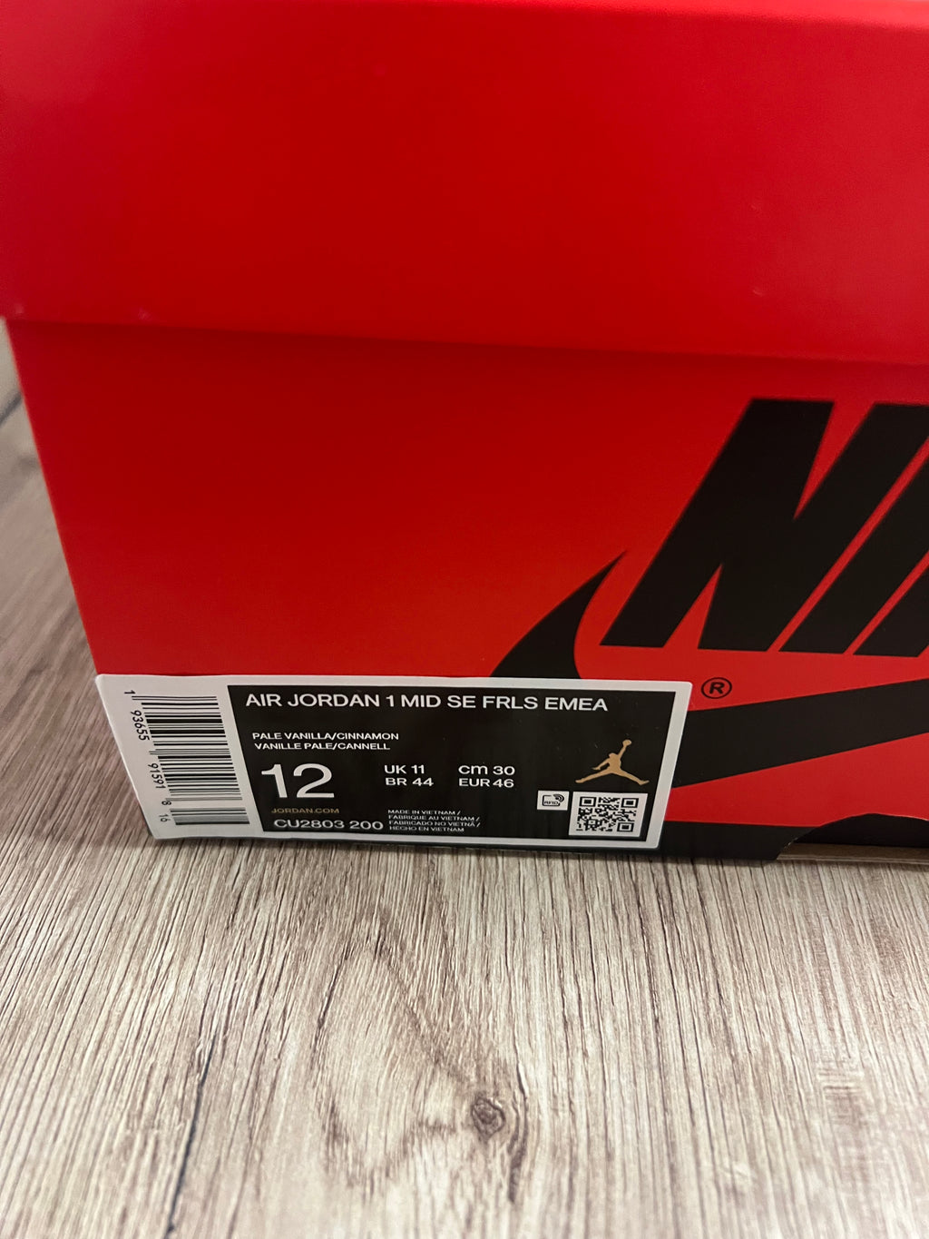 Jordan 1 Mid SE Fearless Maison Chateau Rouge