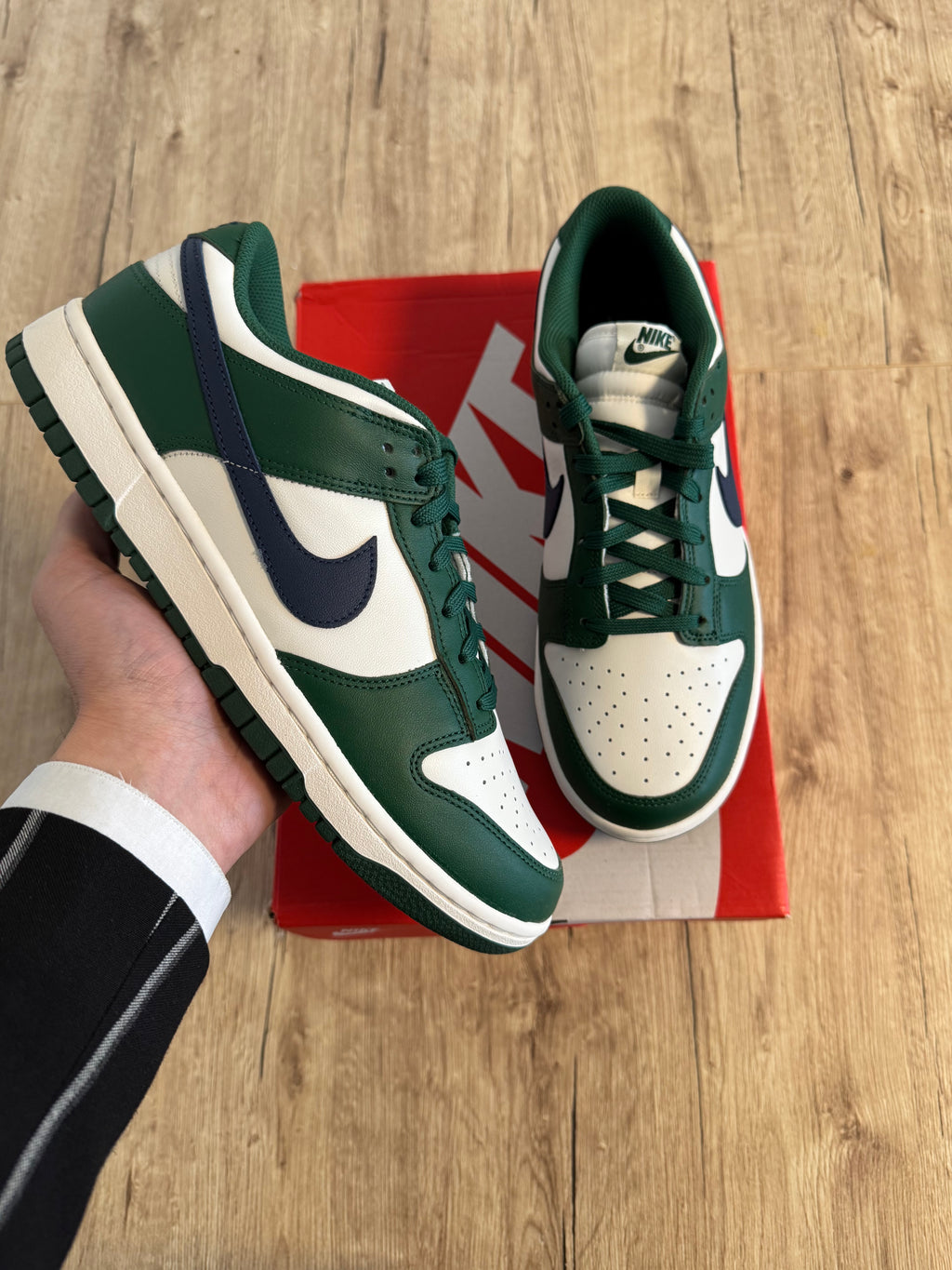 Nike Dunk Low 'Gorge Green' (W)