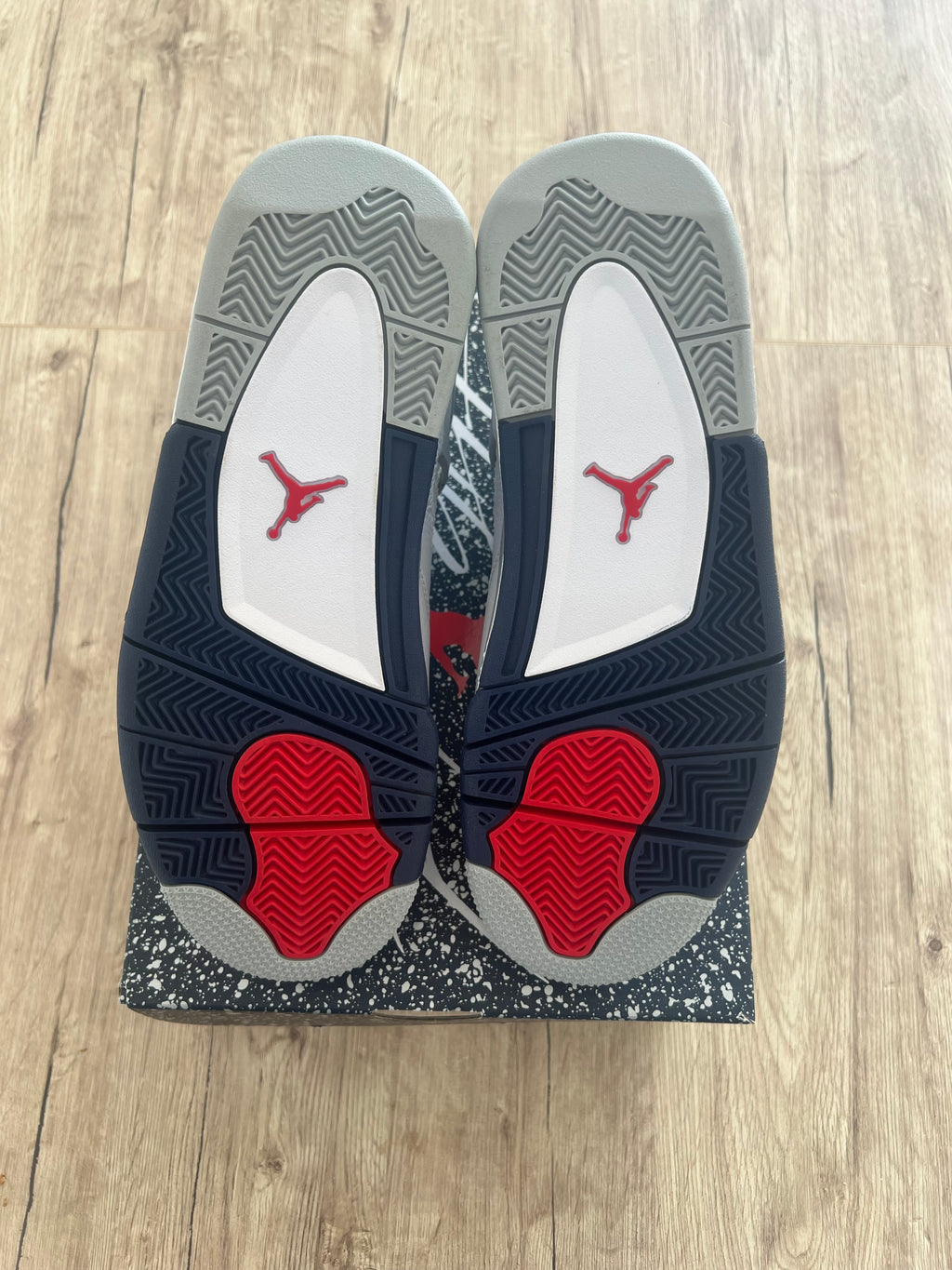Air Jordan 4 Retro White Midnight Navy