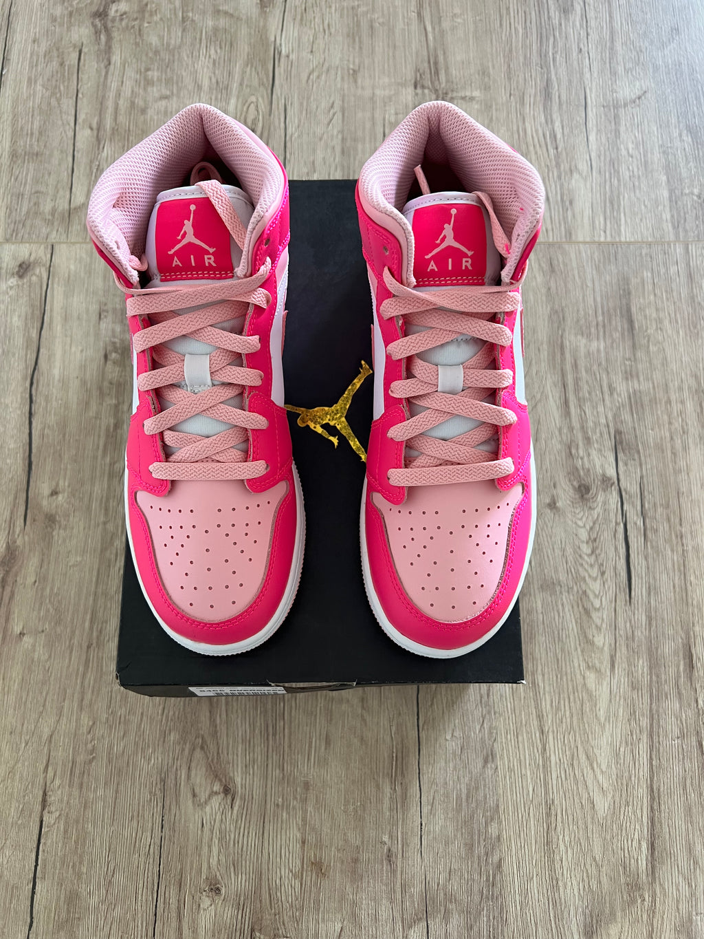 Air Jordan 1 Mid Fierce Pink [BARBIE]