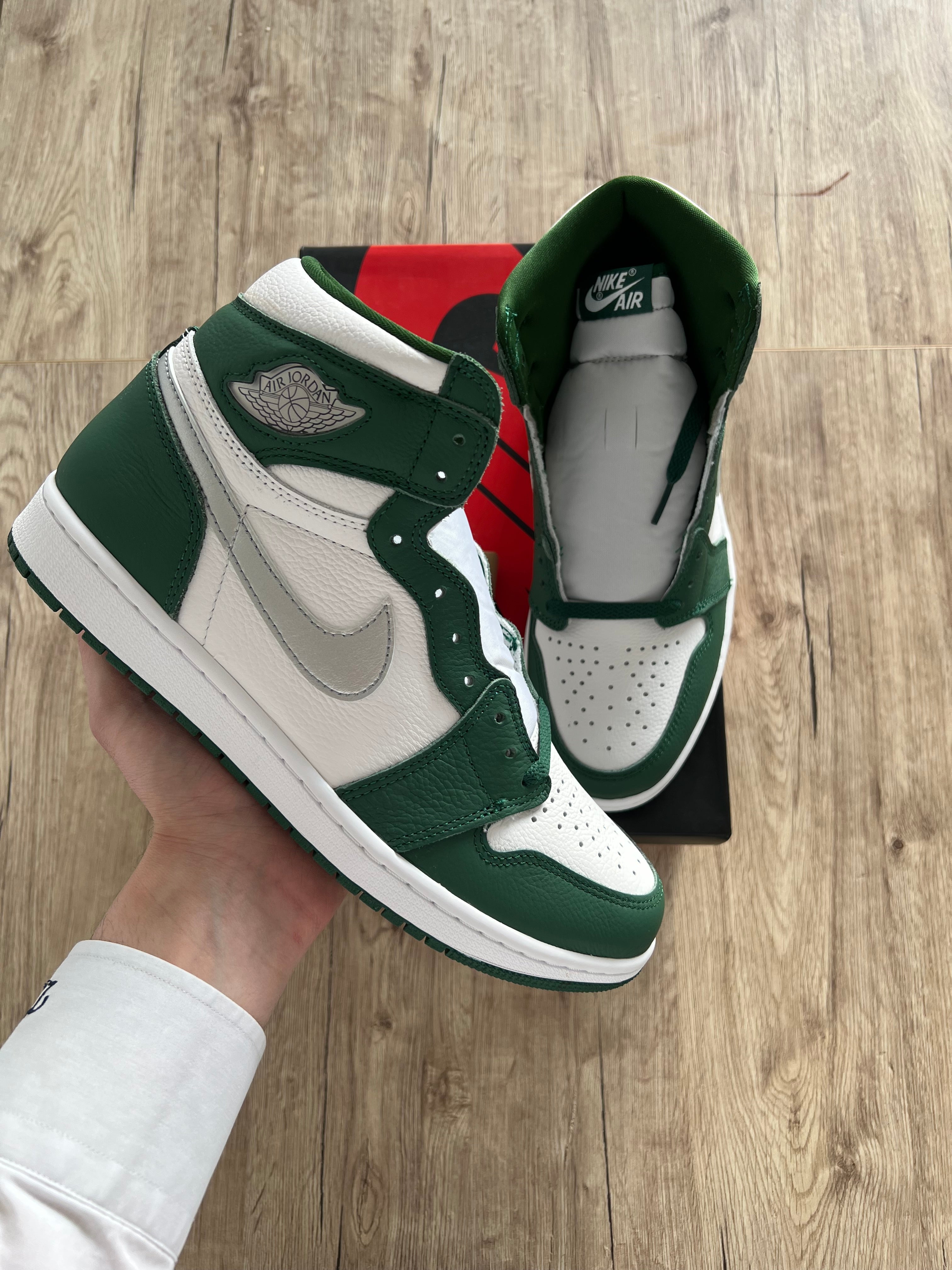 Air Jordan 1 Retro High OG Gorge Green