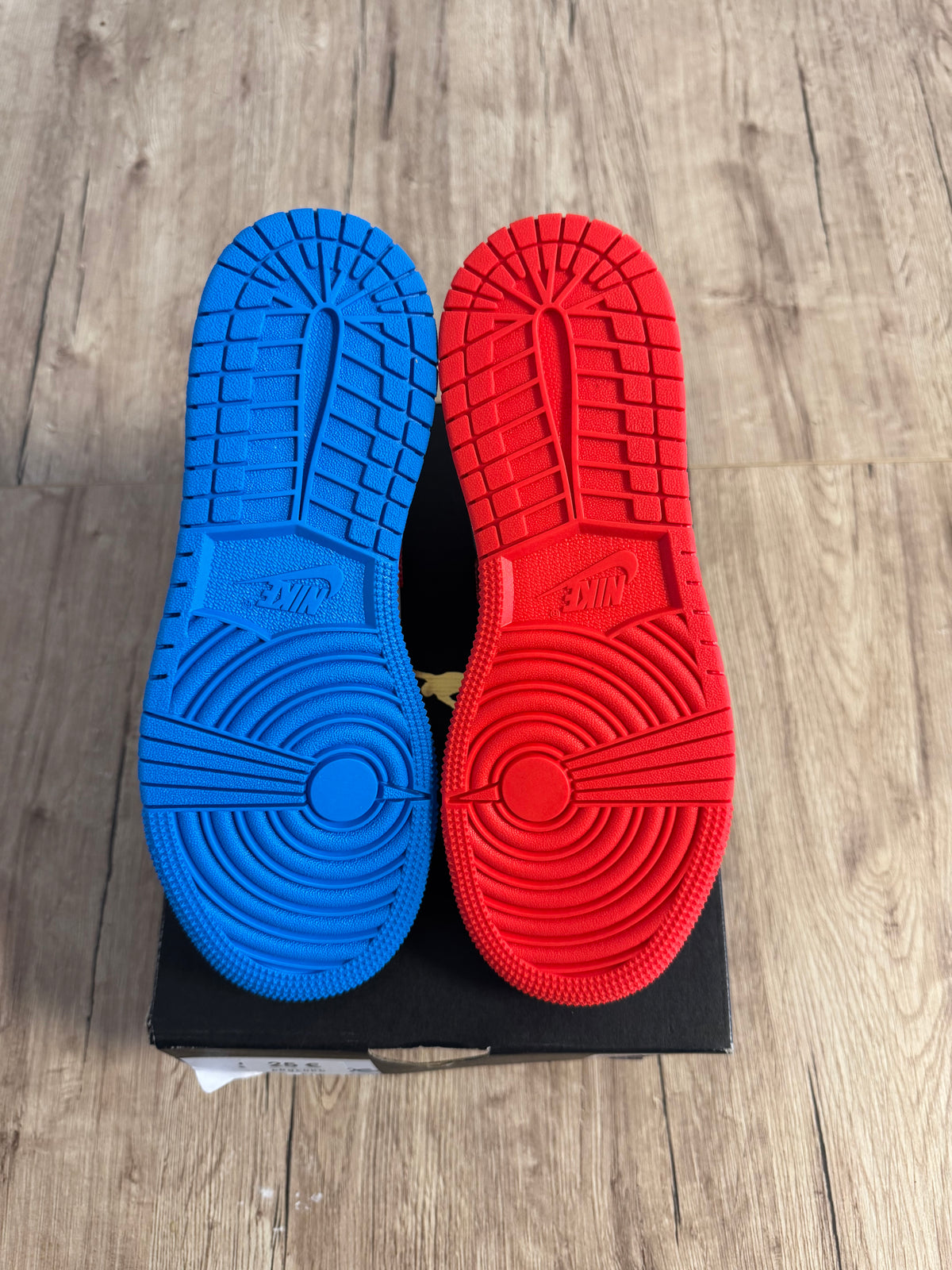 Air Jordan 1 Low SE Take Flight (GS)
