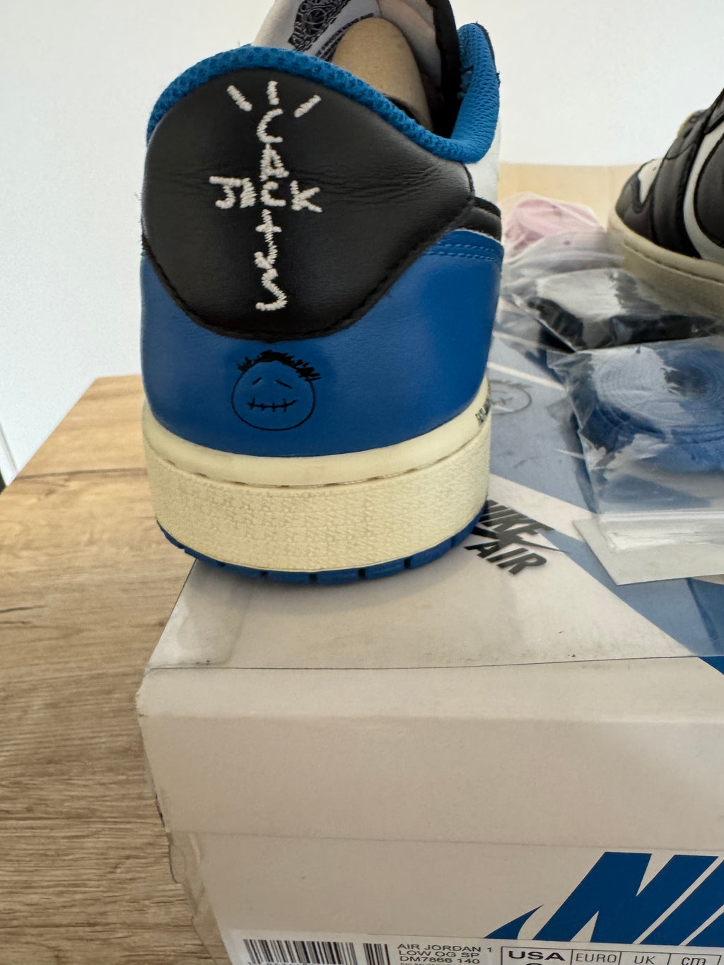 Air Jordan 1 Retro Low OG SP Fragment x Travis Scott
