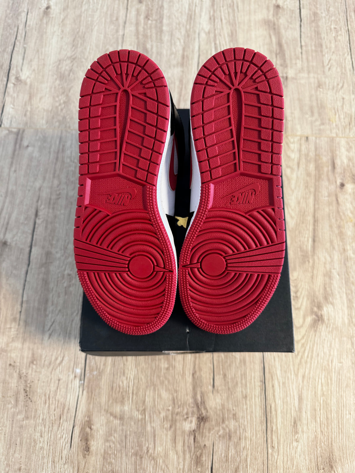 Air Jordan 1 Mid Gym Red Black White (GS)