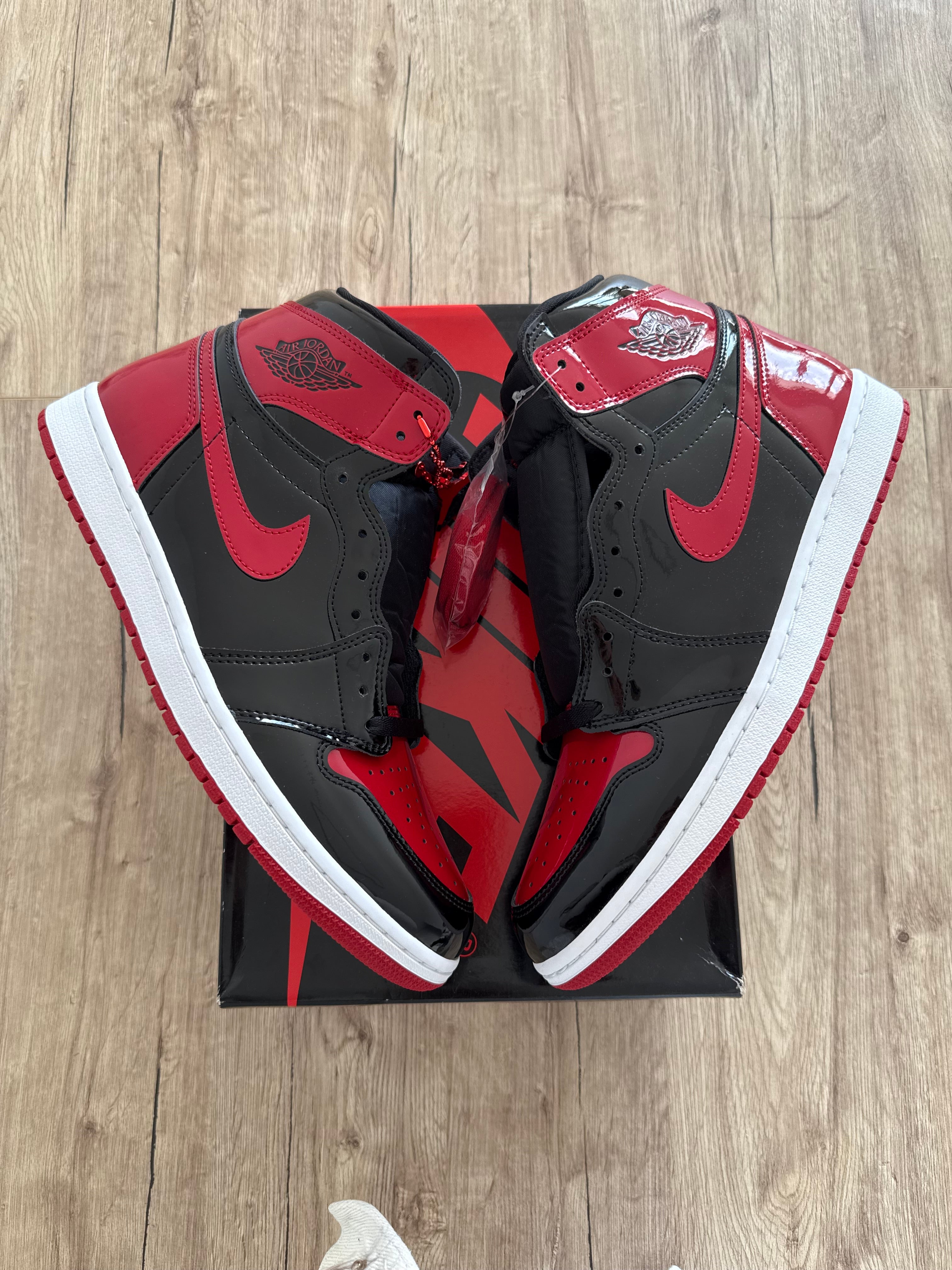 Air Jordan 1 Retro High OG Bred Patent