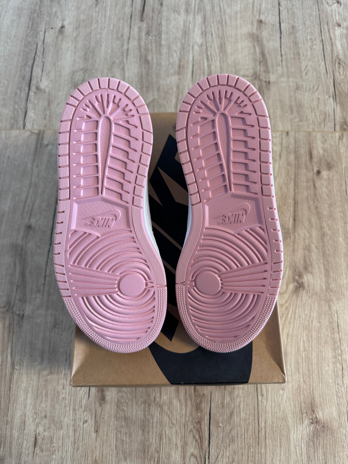 Jordan 1 High Zoom Air CMFT Pink Glaze Cactus Flower