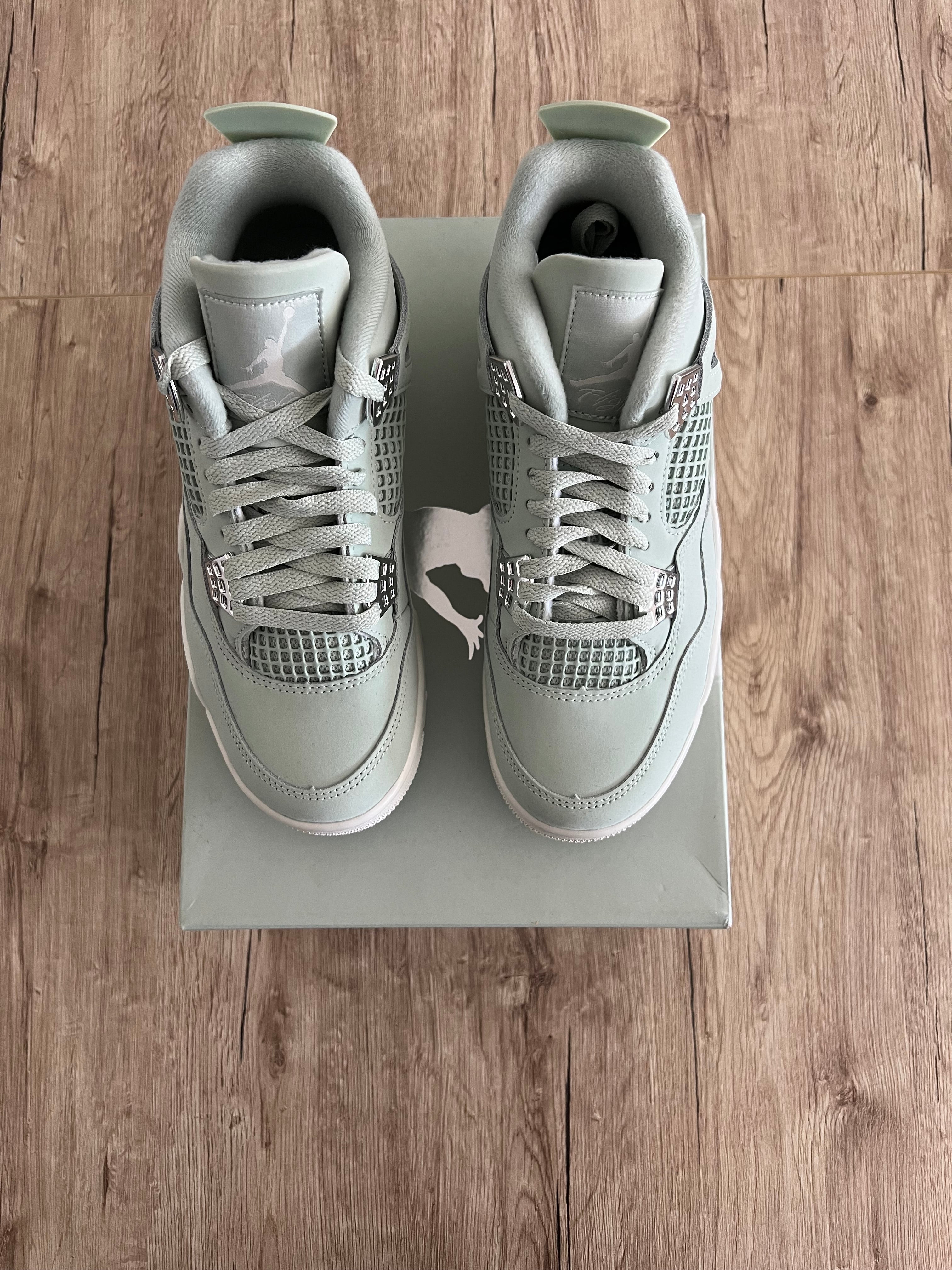 Jordan 4 Seafoam Sail