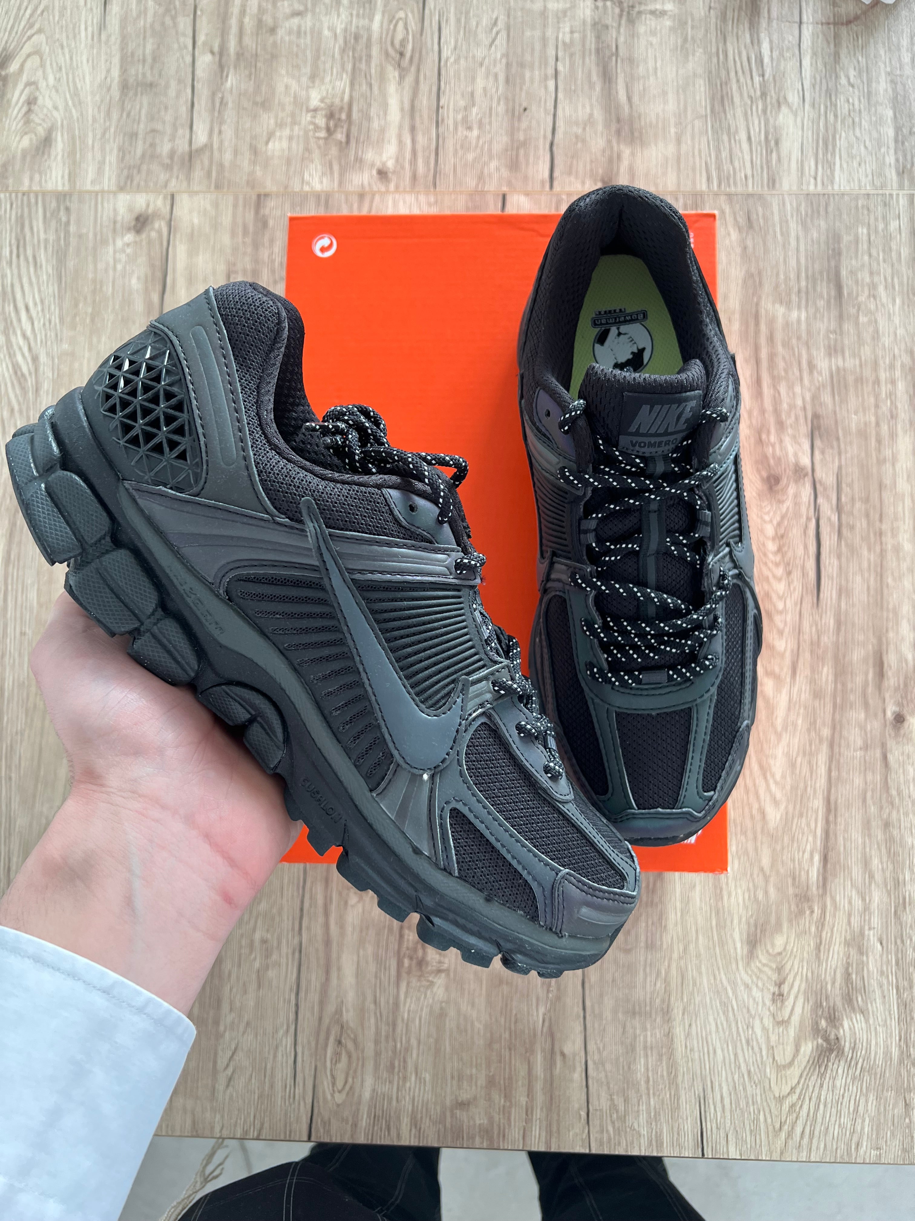 Nike Air Zoom Vomero 5 'Black Reflective
