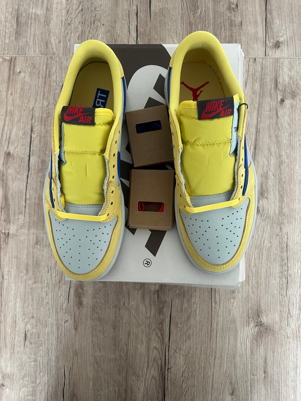 Jordan 1 Retro Low OG SP Travis Scott Canary
