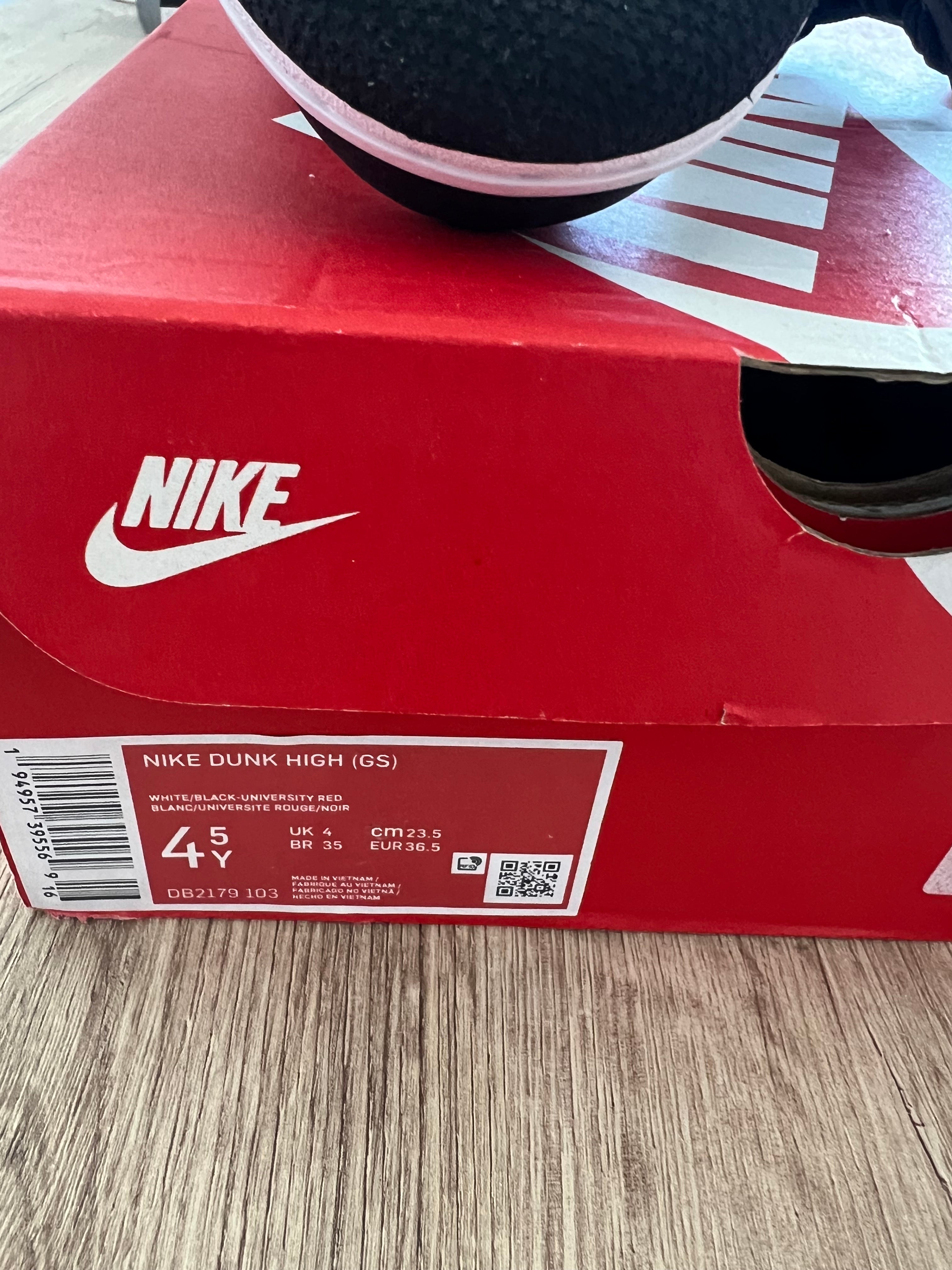 Nike Dunk High Black White