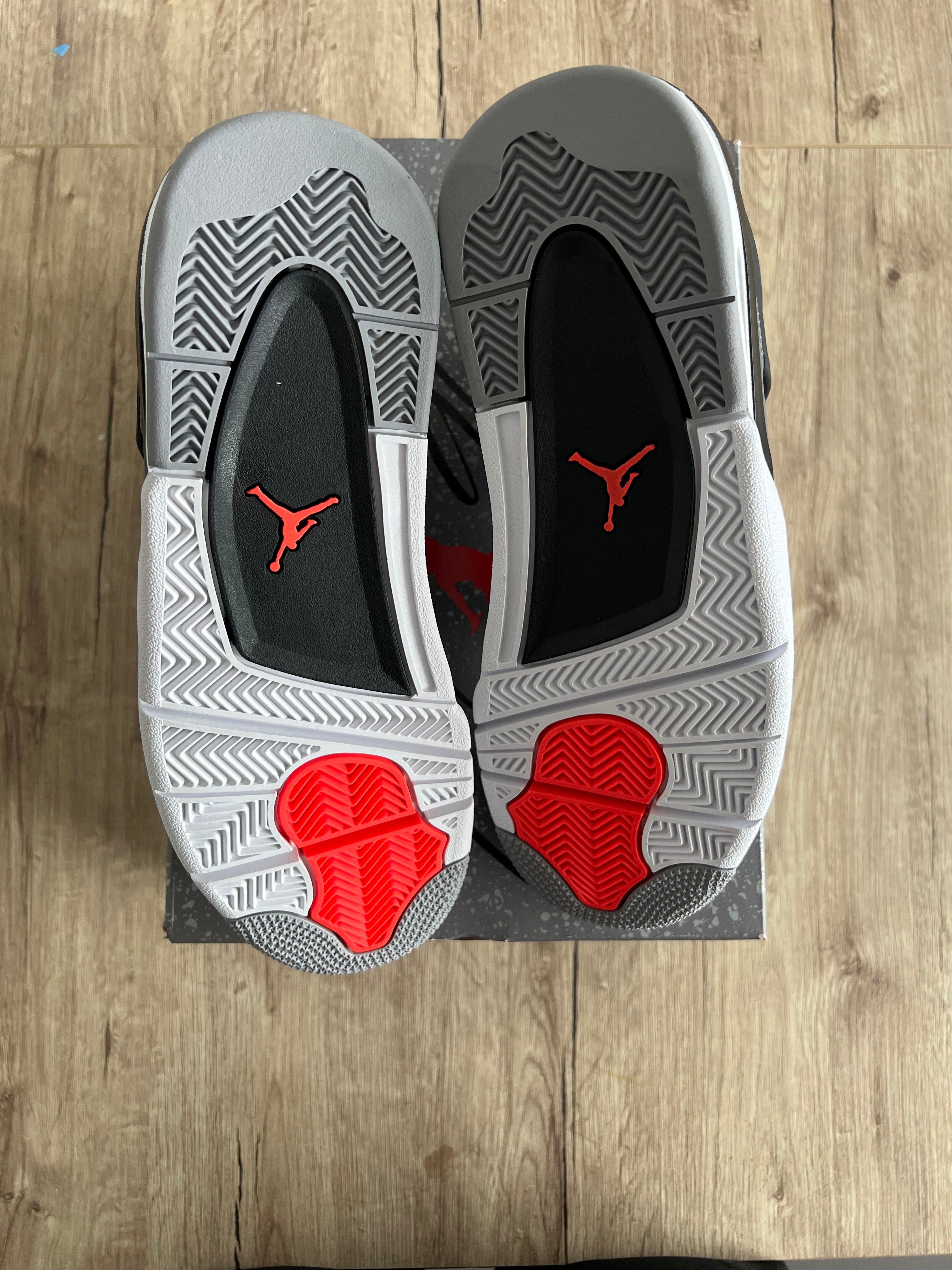 Jordan 4 Infrared