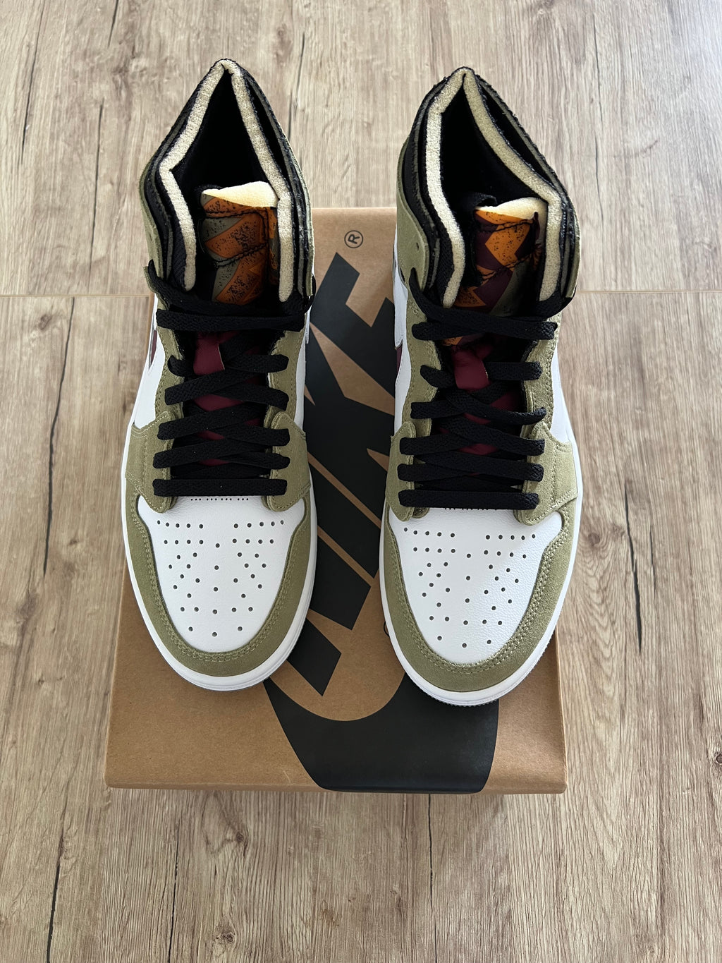 Air Jordan 1 High Zoom Comfort Neutral Olive