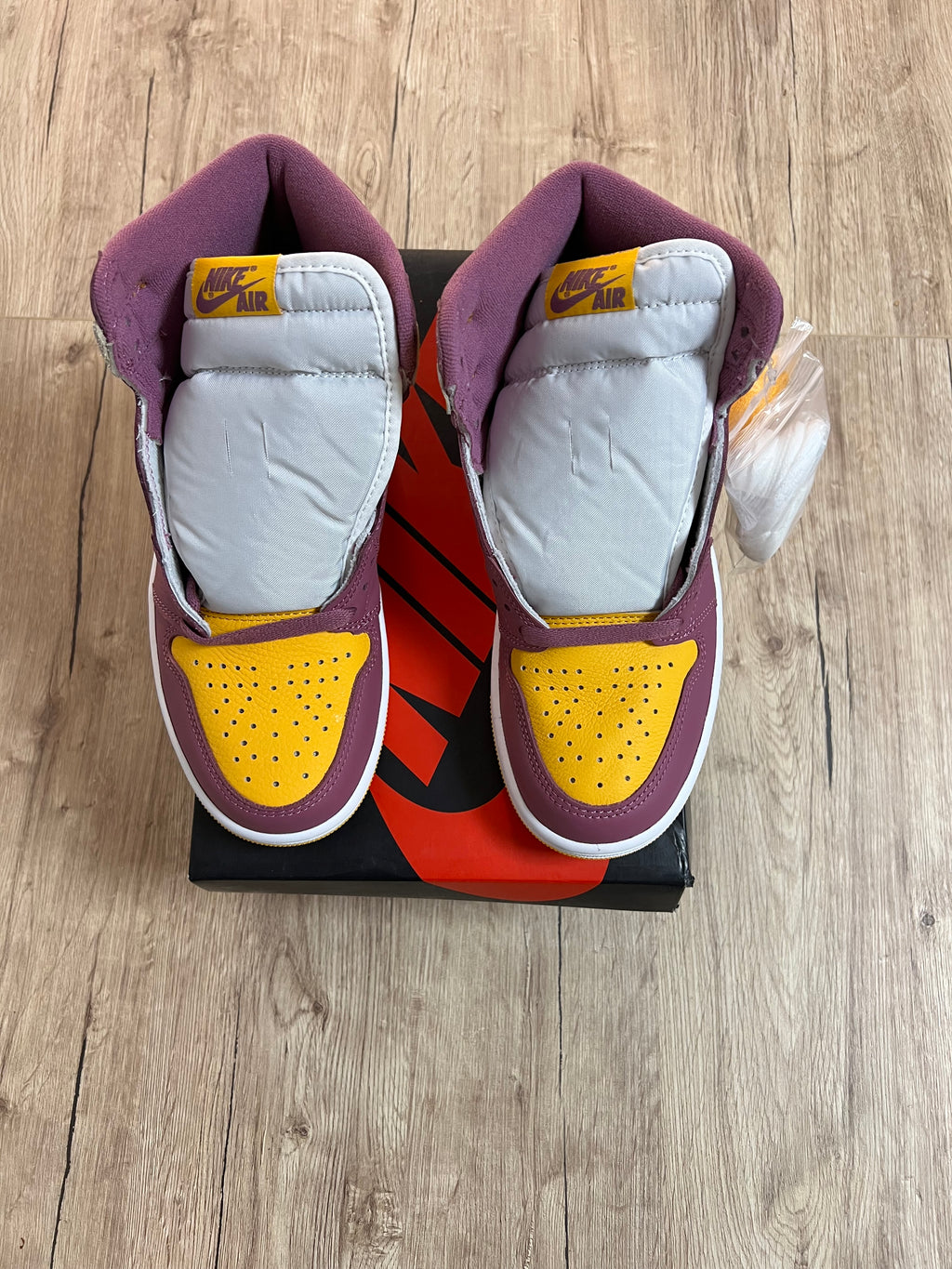 Air Jordan 1 Retro High OG Brotherhood