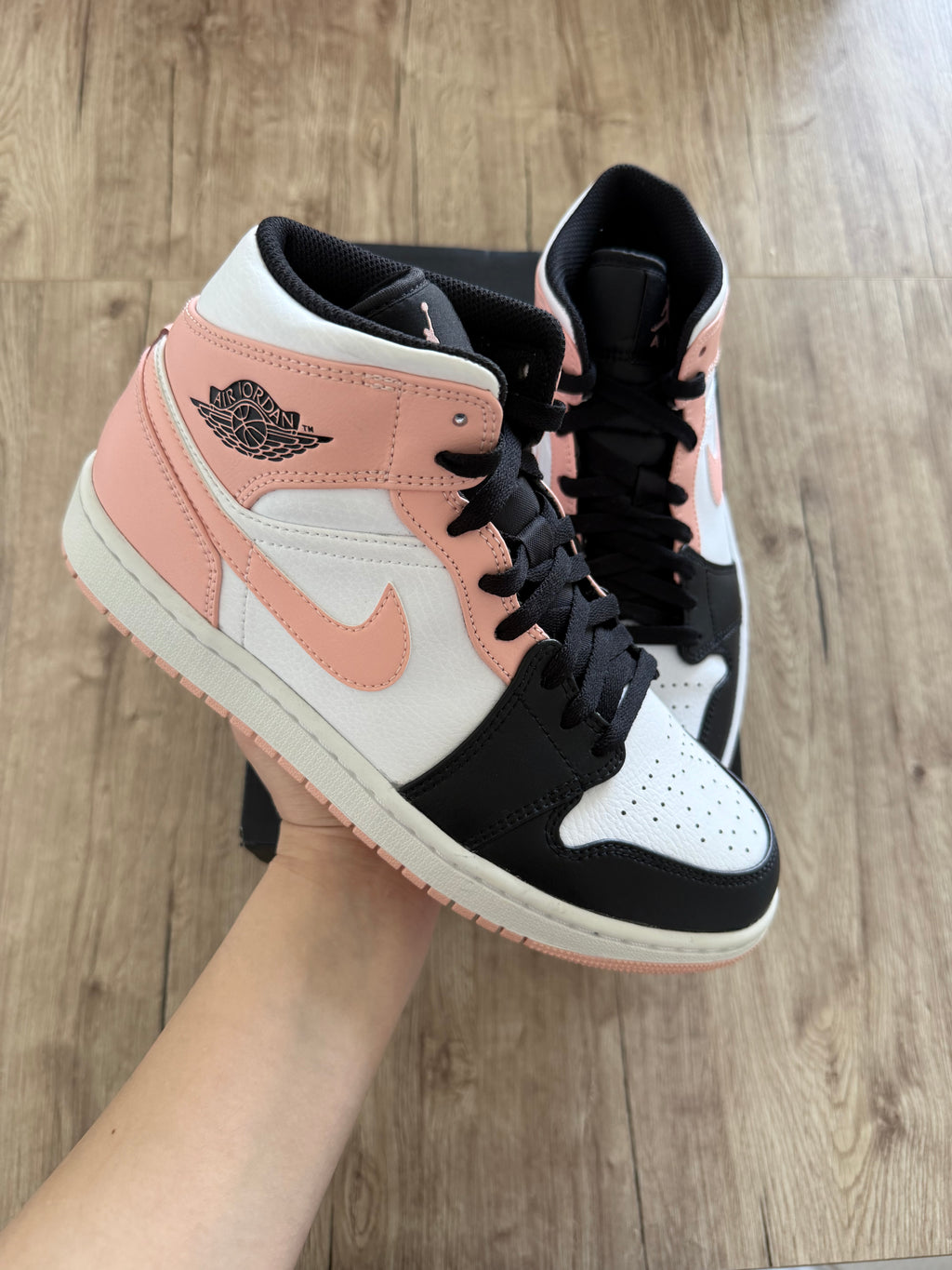 Air Jordan 1 Mid Crimson Tint