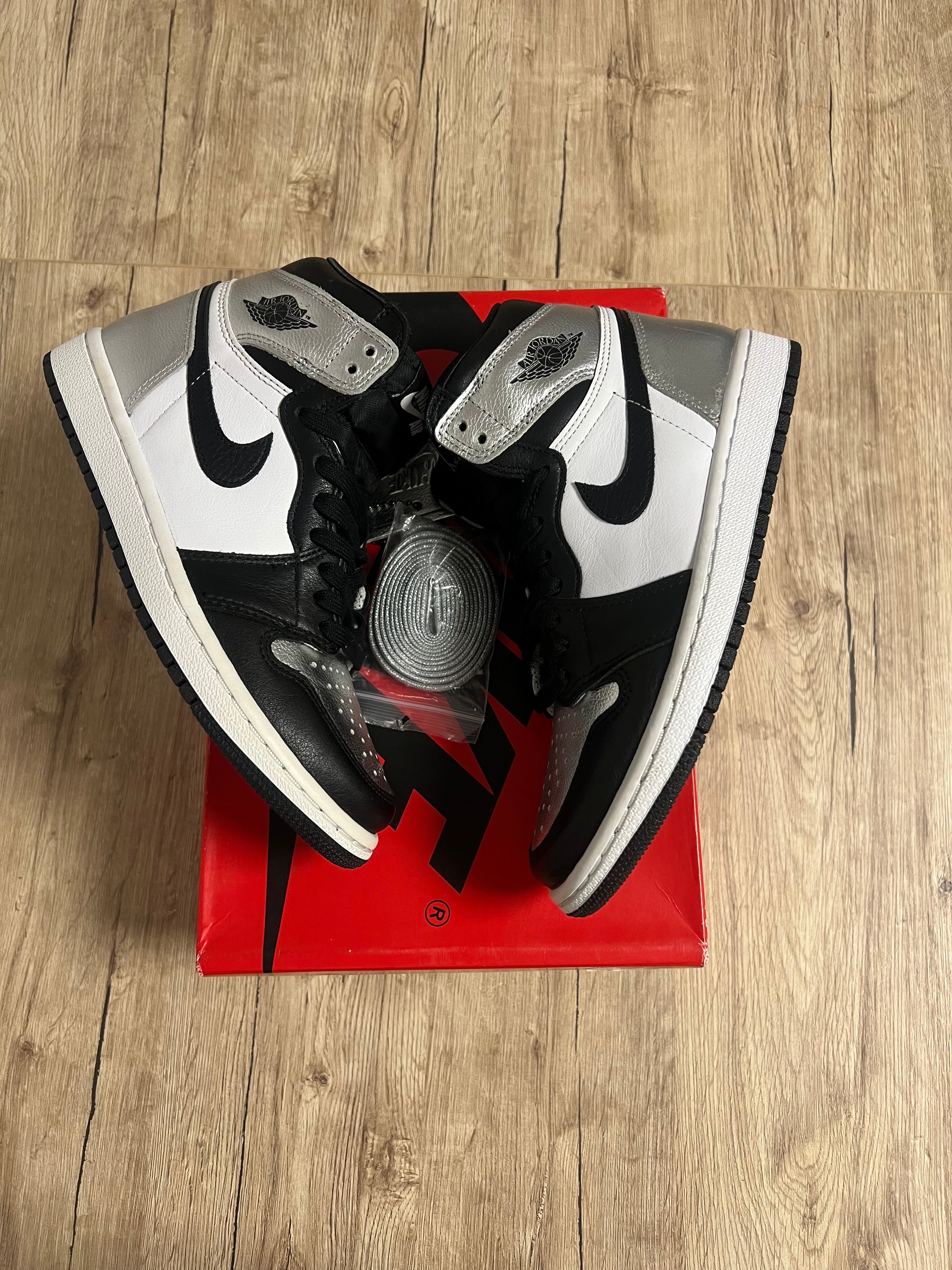 Air Jordan 1 Retro High 'Silver Toe