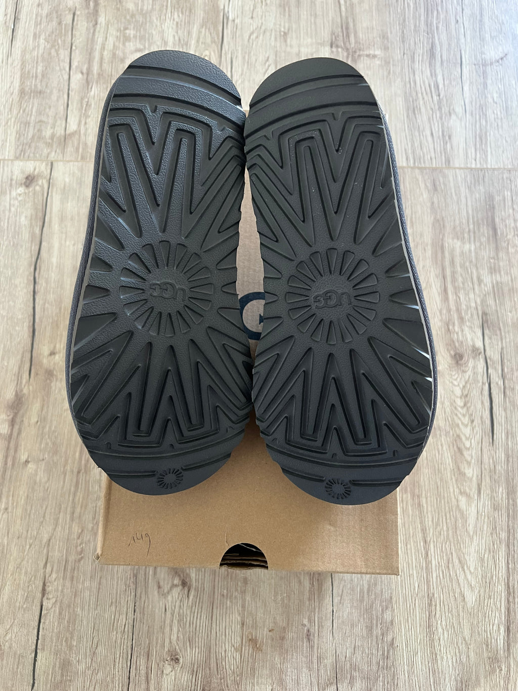 UGG Tasman Slipper Dark grey