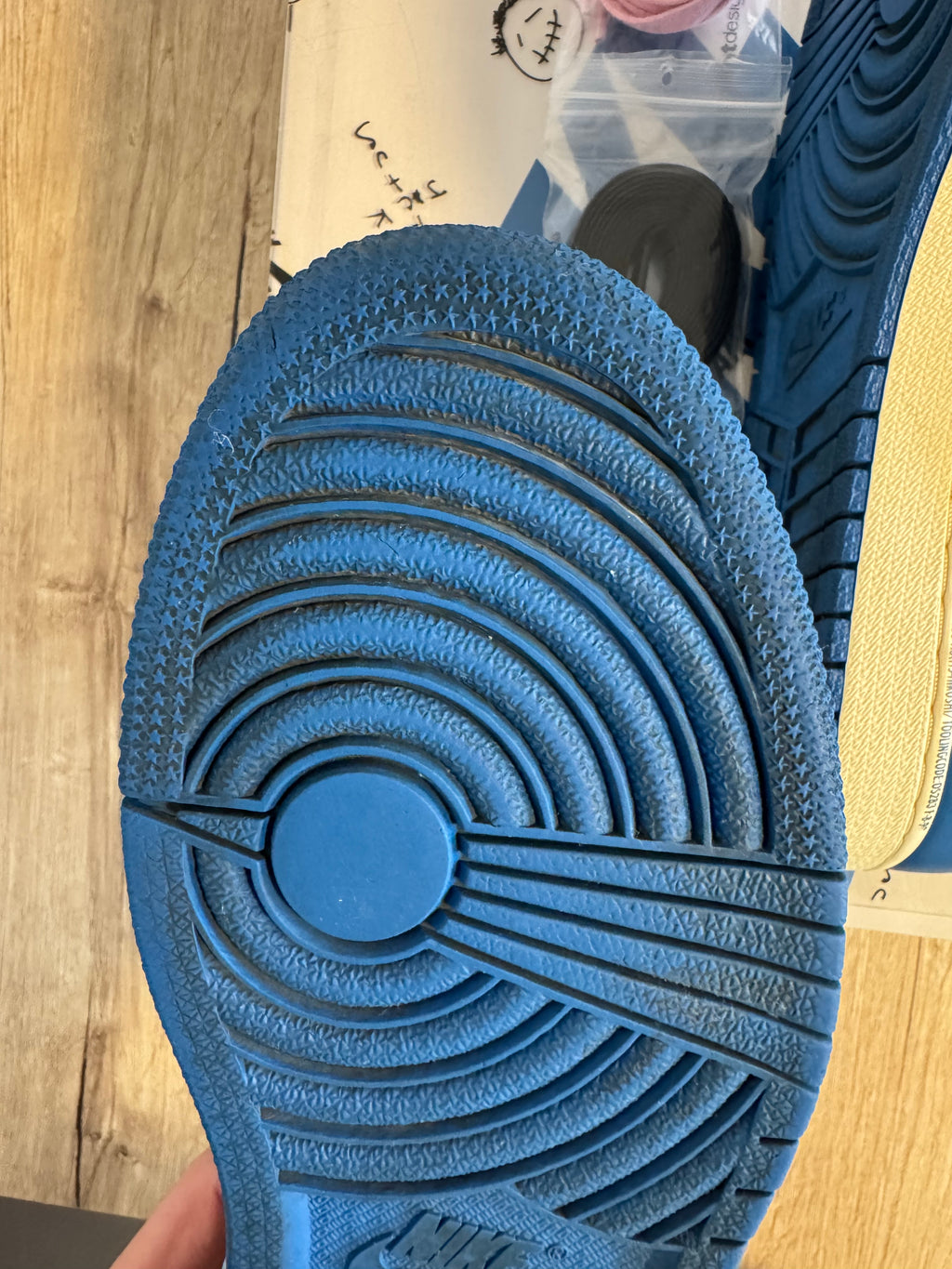 Air Jordan 1 Retro Low OG SP Fragment x Travis Scott