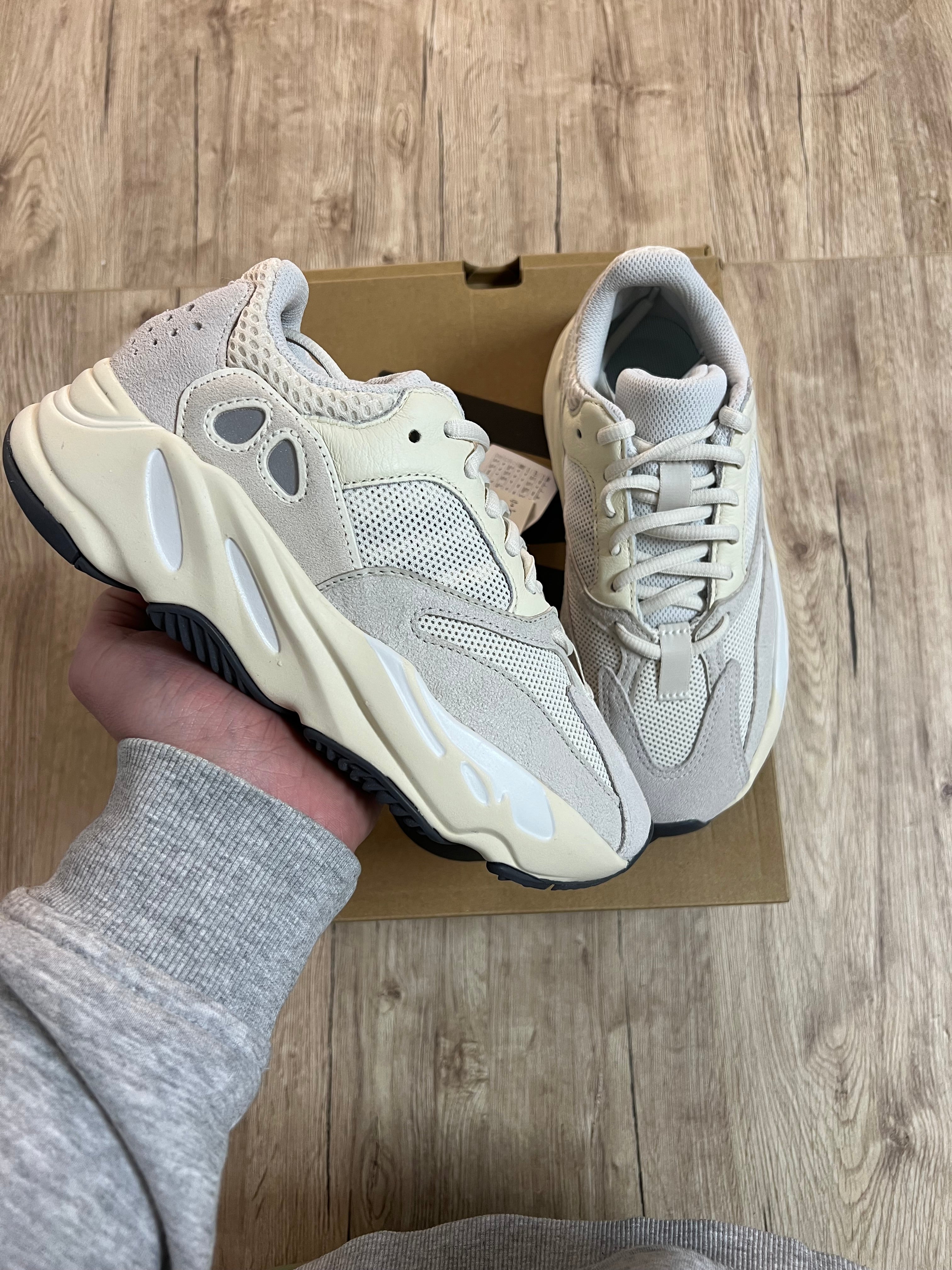 Yeezy Boost 700 V1 Analog