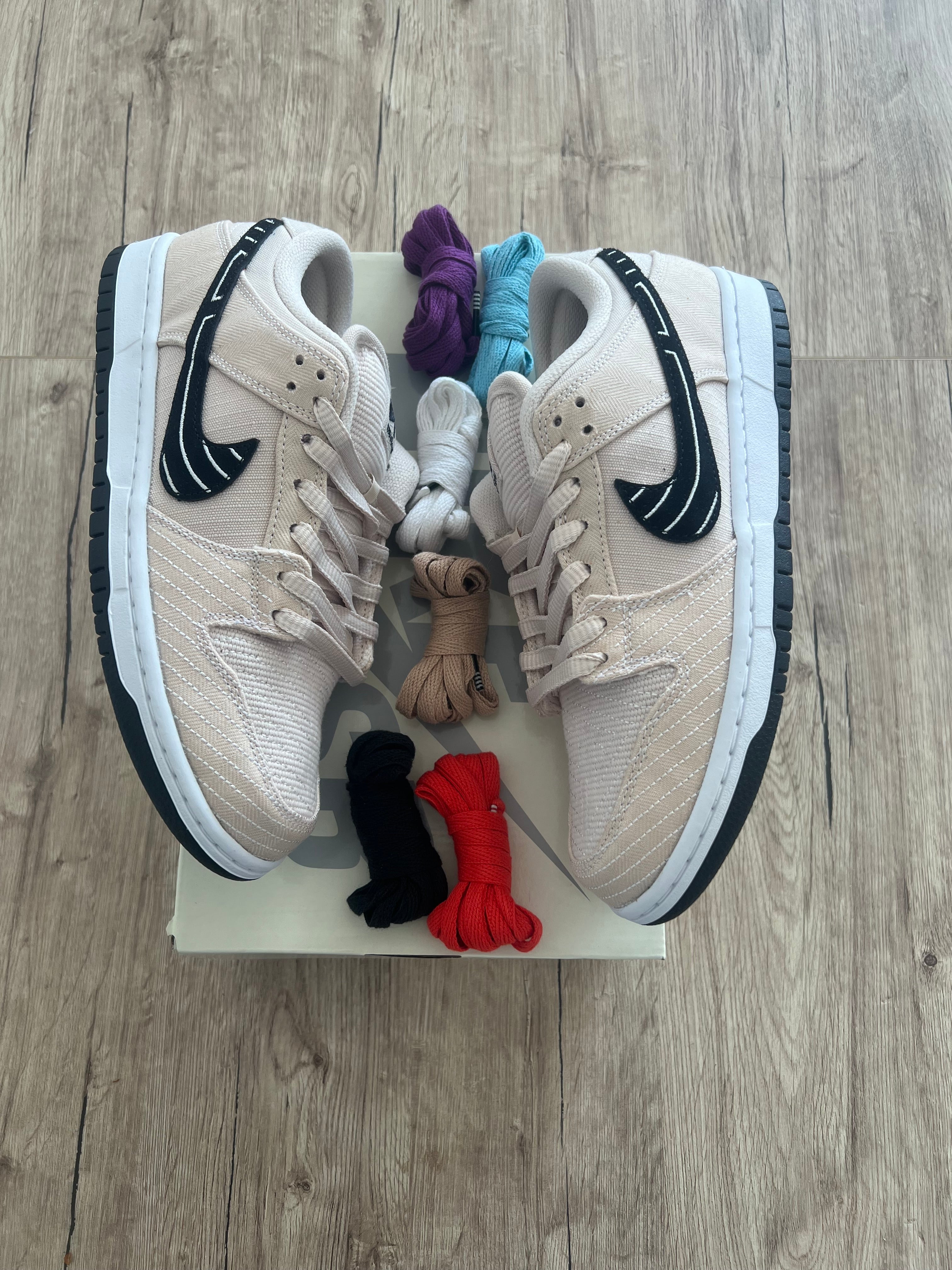 Nike SB Dunk Low x Albino & Preto Fossil