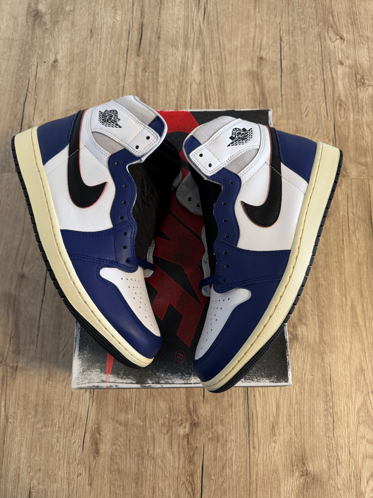 Jordan 1 Retro High OG 'Rare Air'
