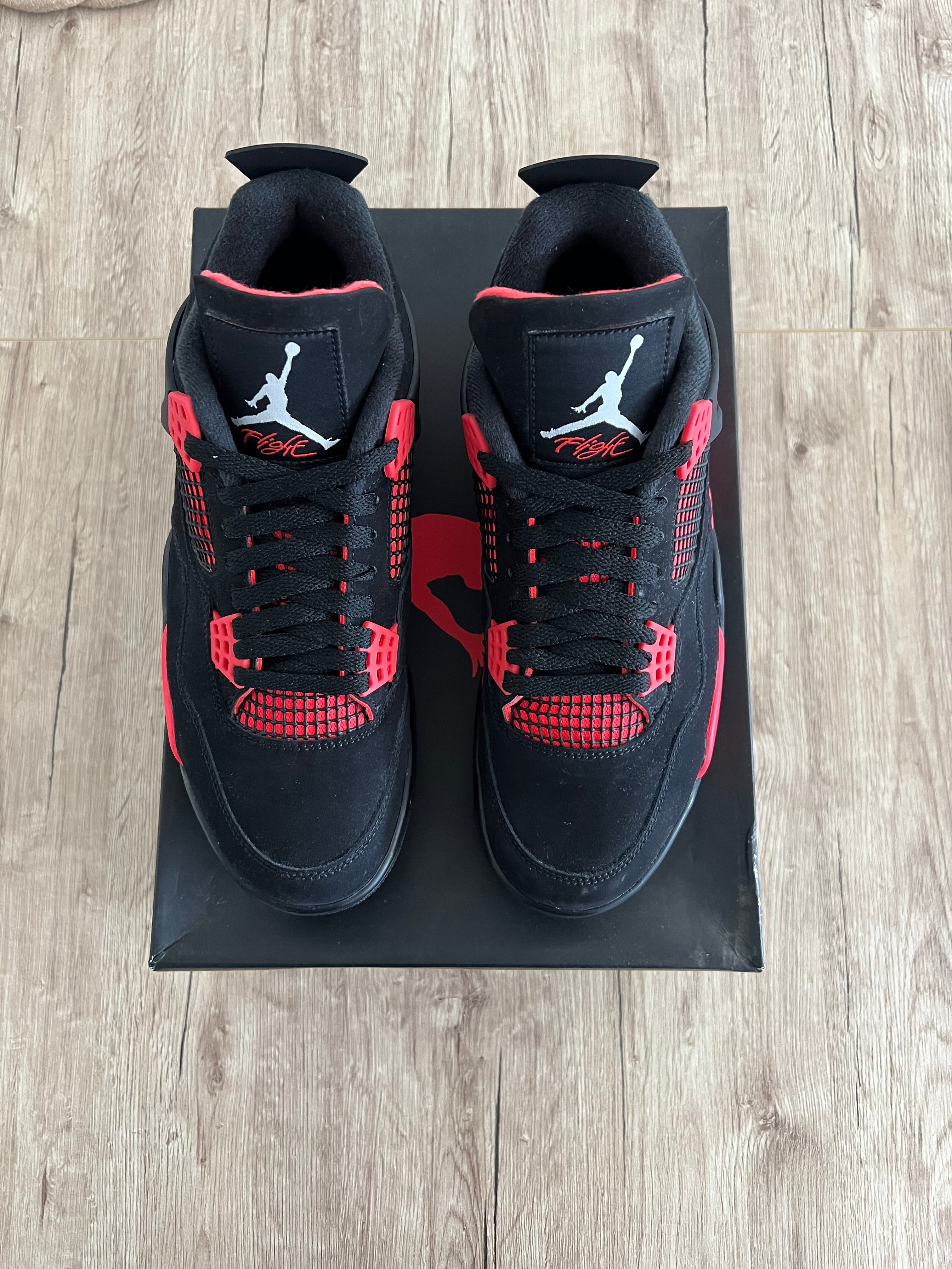 Jordan 4 Red thunder