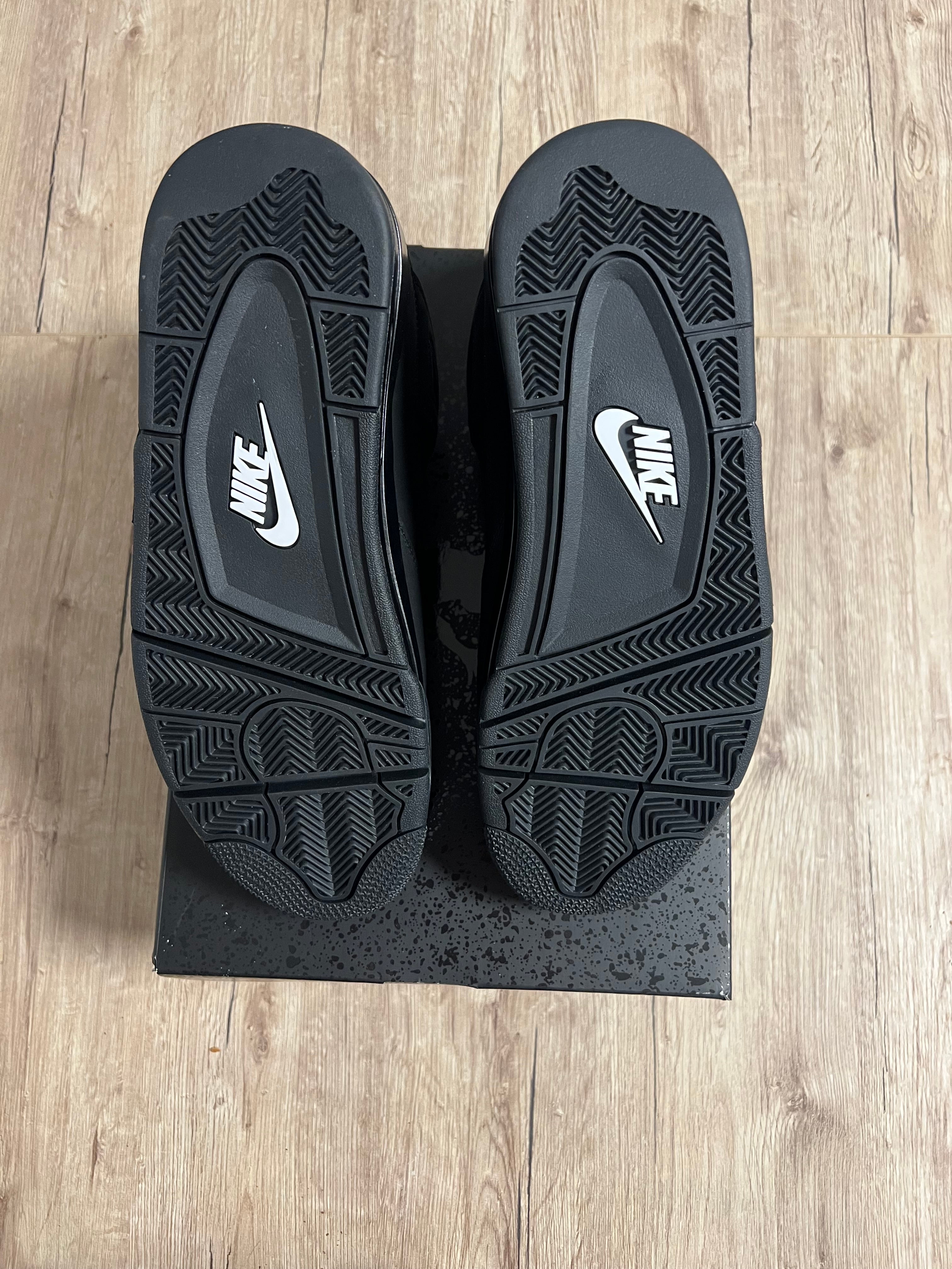 Jordan 4 Black Cat (2025)