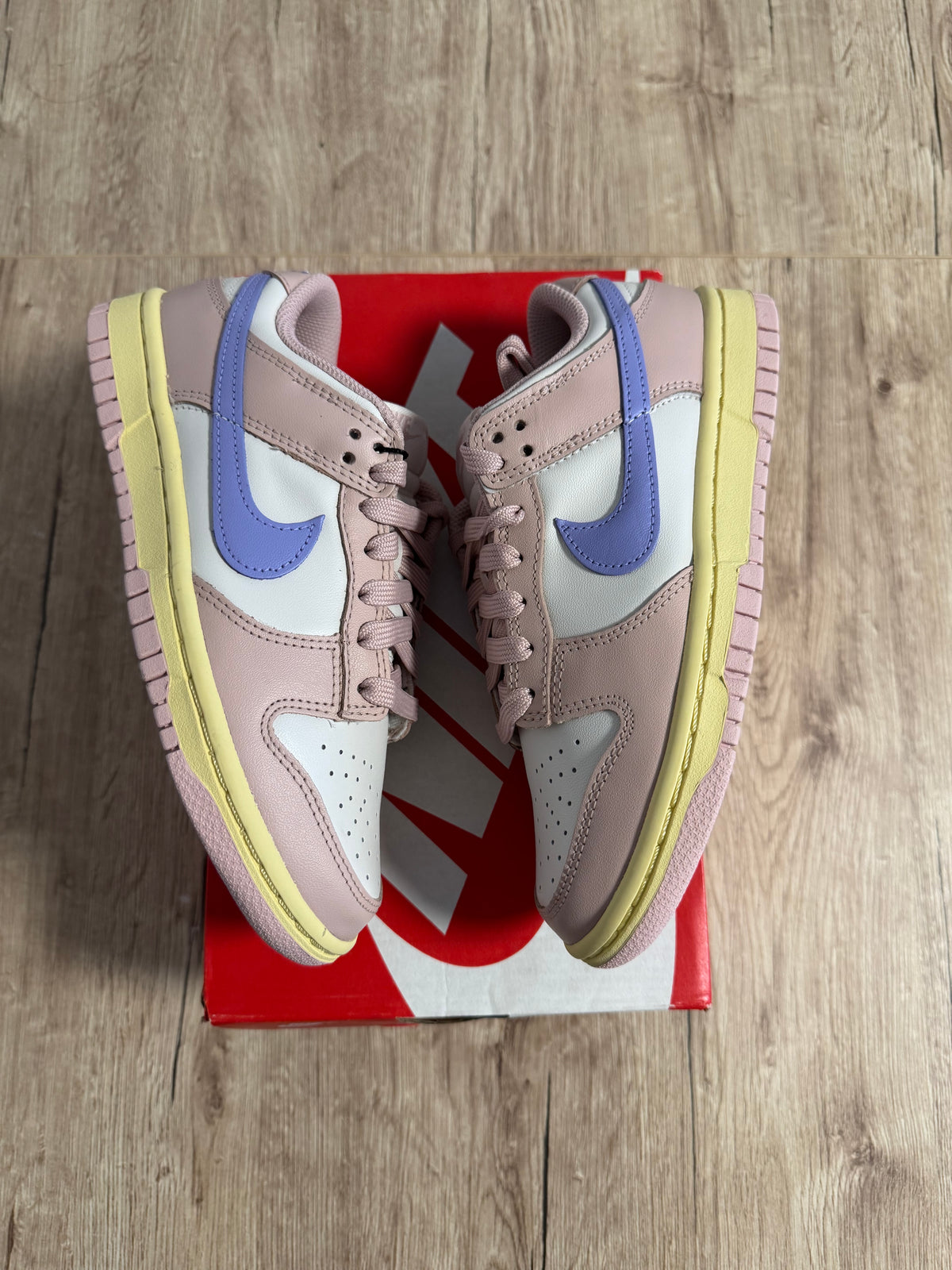 Nike Dunk Low Pink Oxford (W)