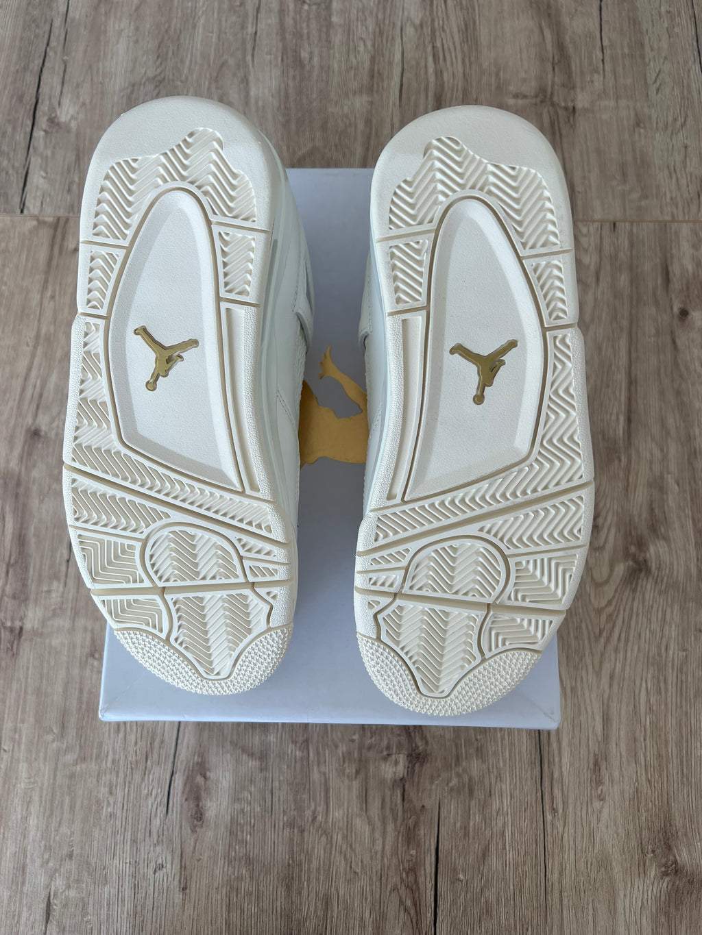 Air Jordan 4 Retro 'Metallic Gold