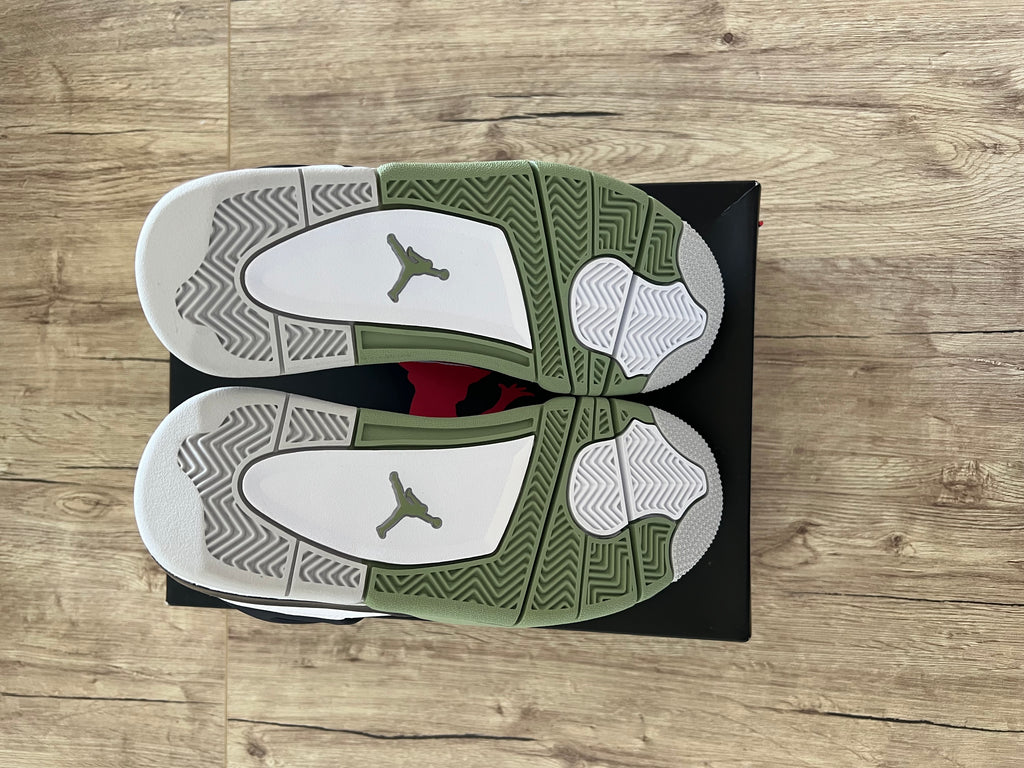 Air Jordan 4 Retro Seafoam