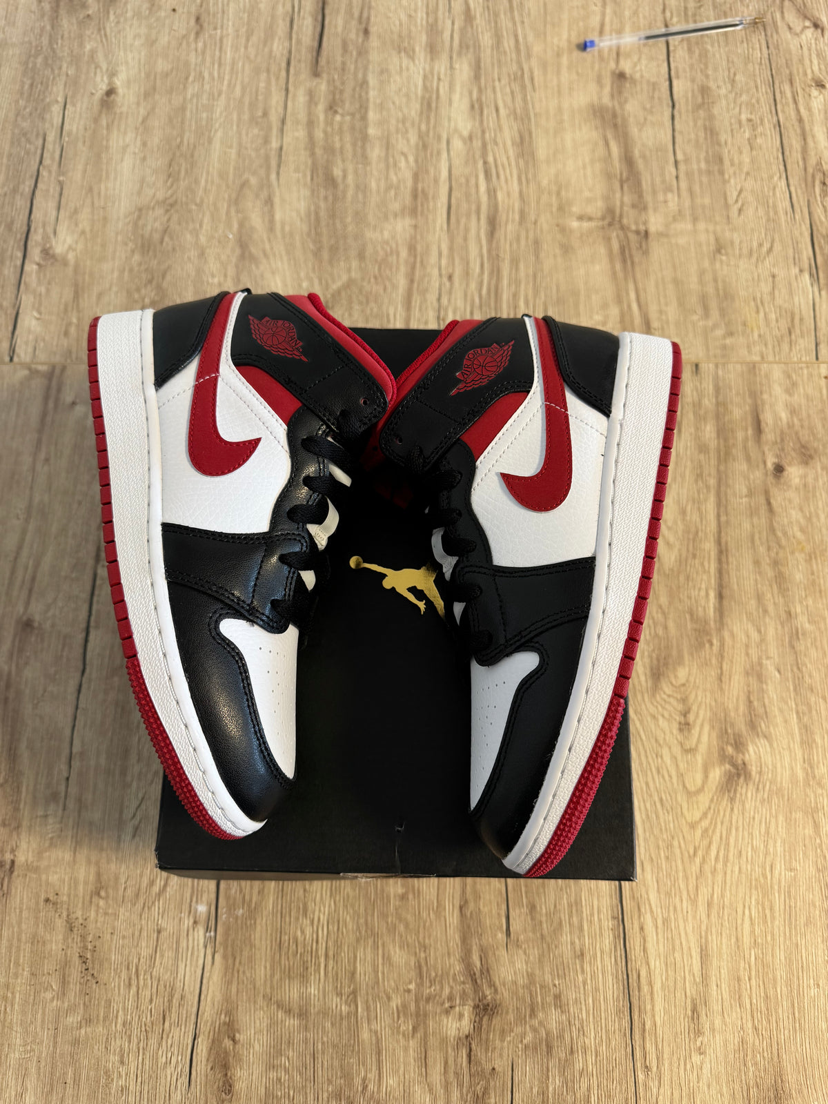 Air Jordan 1 Mid Gym Red Black White (GS)