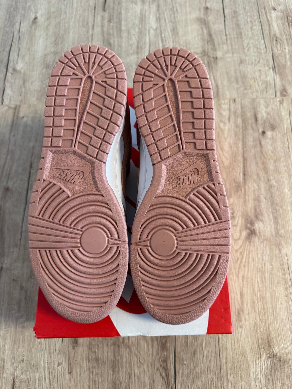 Nike Dunk Low Rose Whisper (W)
