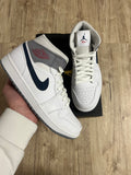 Air Jordan 1 Mid Paris