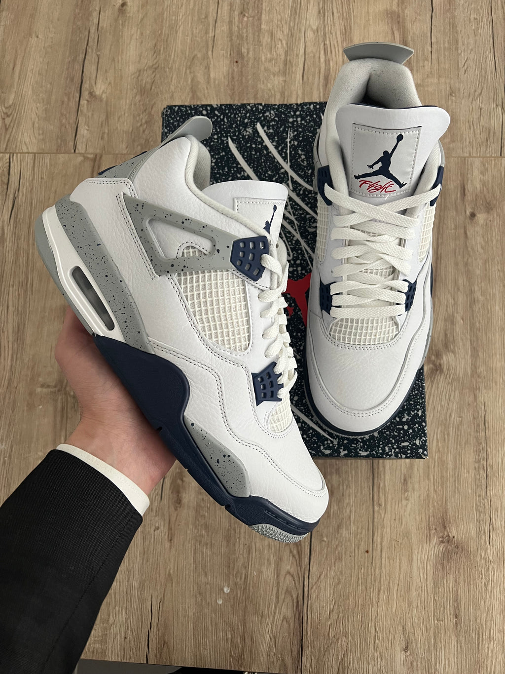 Jordan 4 navy