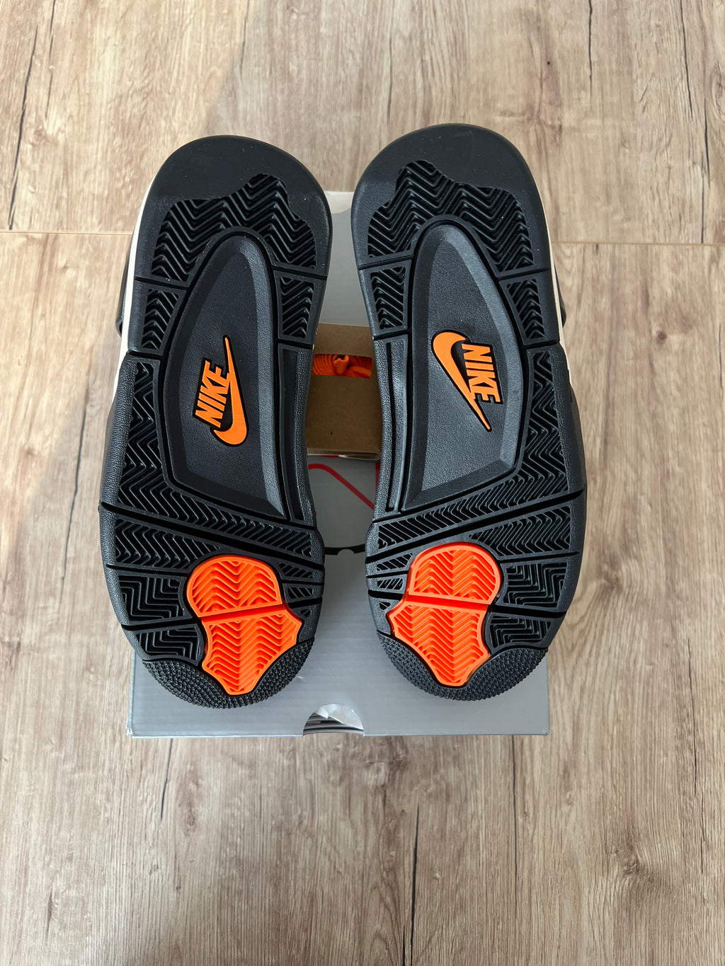Air Jordan 4 Retro OG SP Undefeated (2025)