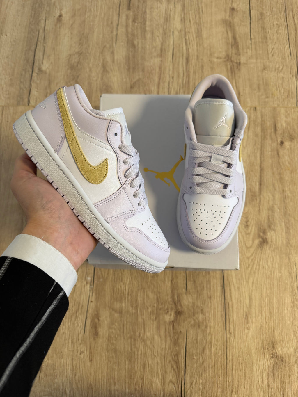 Air Jordan 1 Low Barely Grape (W)
