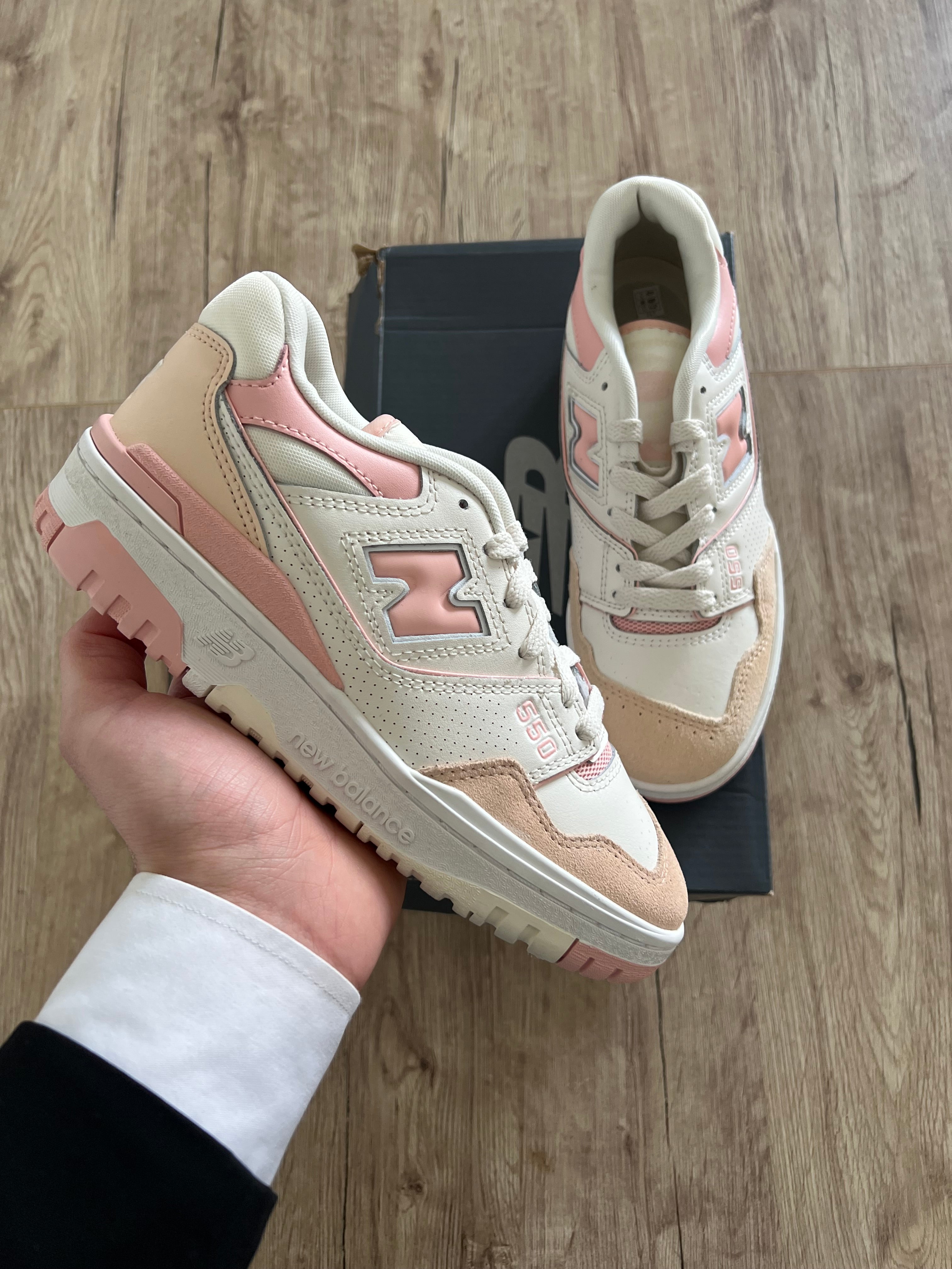 New Balance 550 White Pink