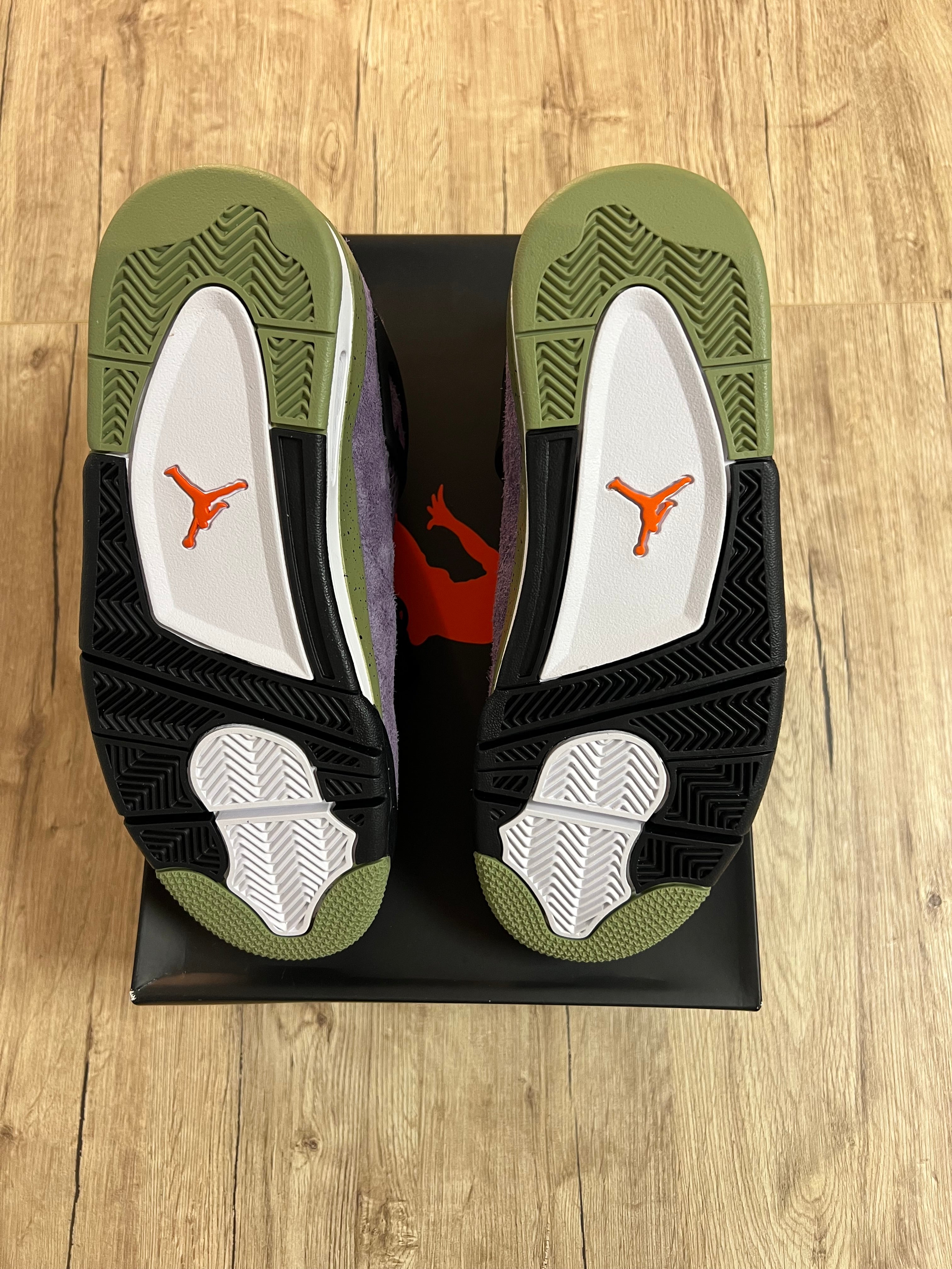 Air Jordan 4 Retro Canyon Purple