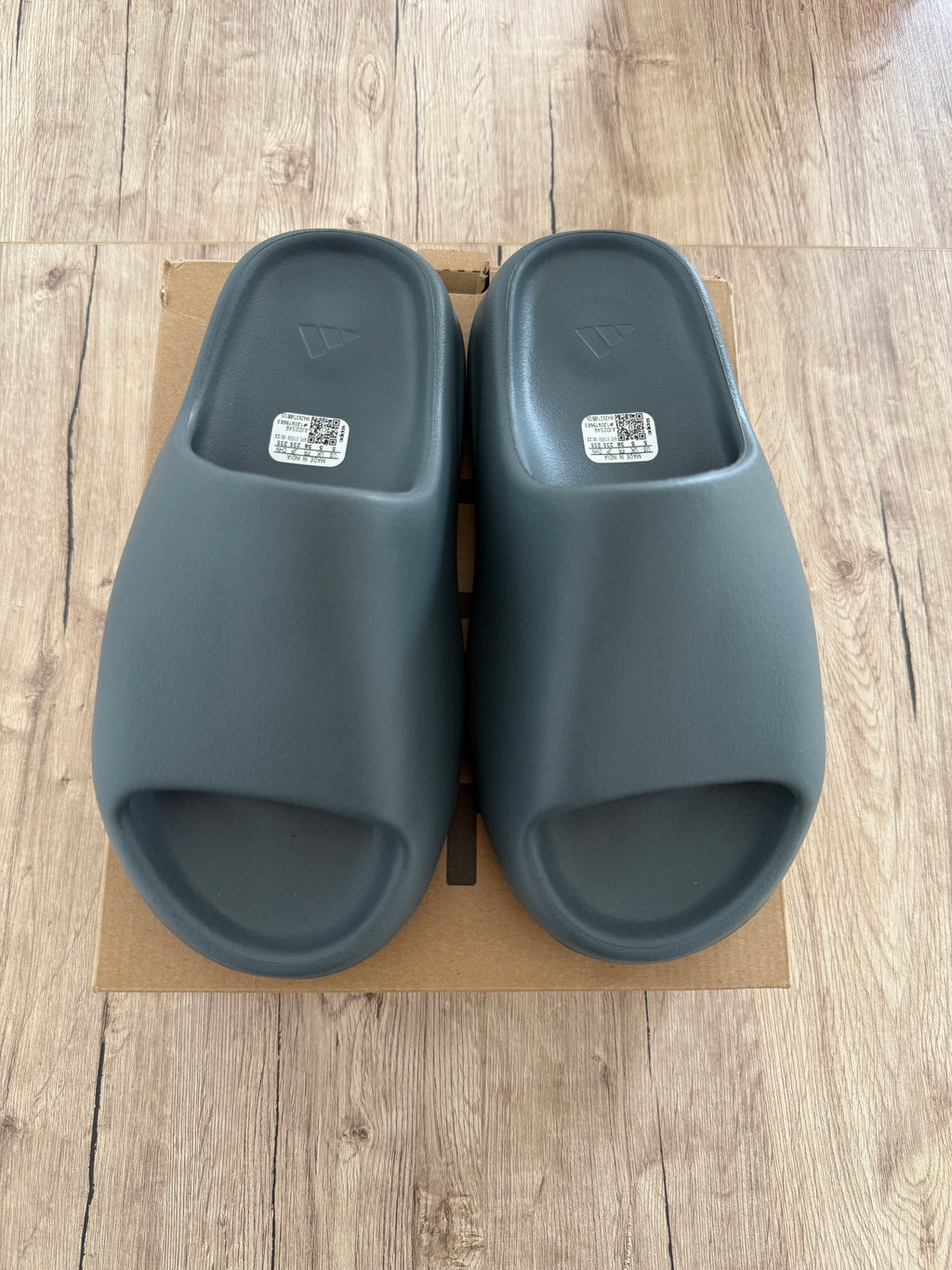 Yeezy Slide 'Slate Marine'