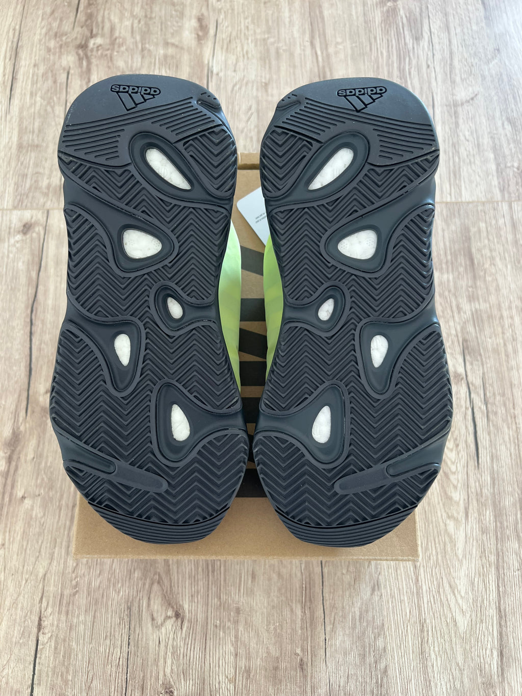 Yeezy Boost 700 MNVN Phosphor