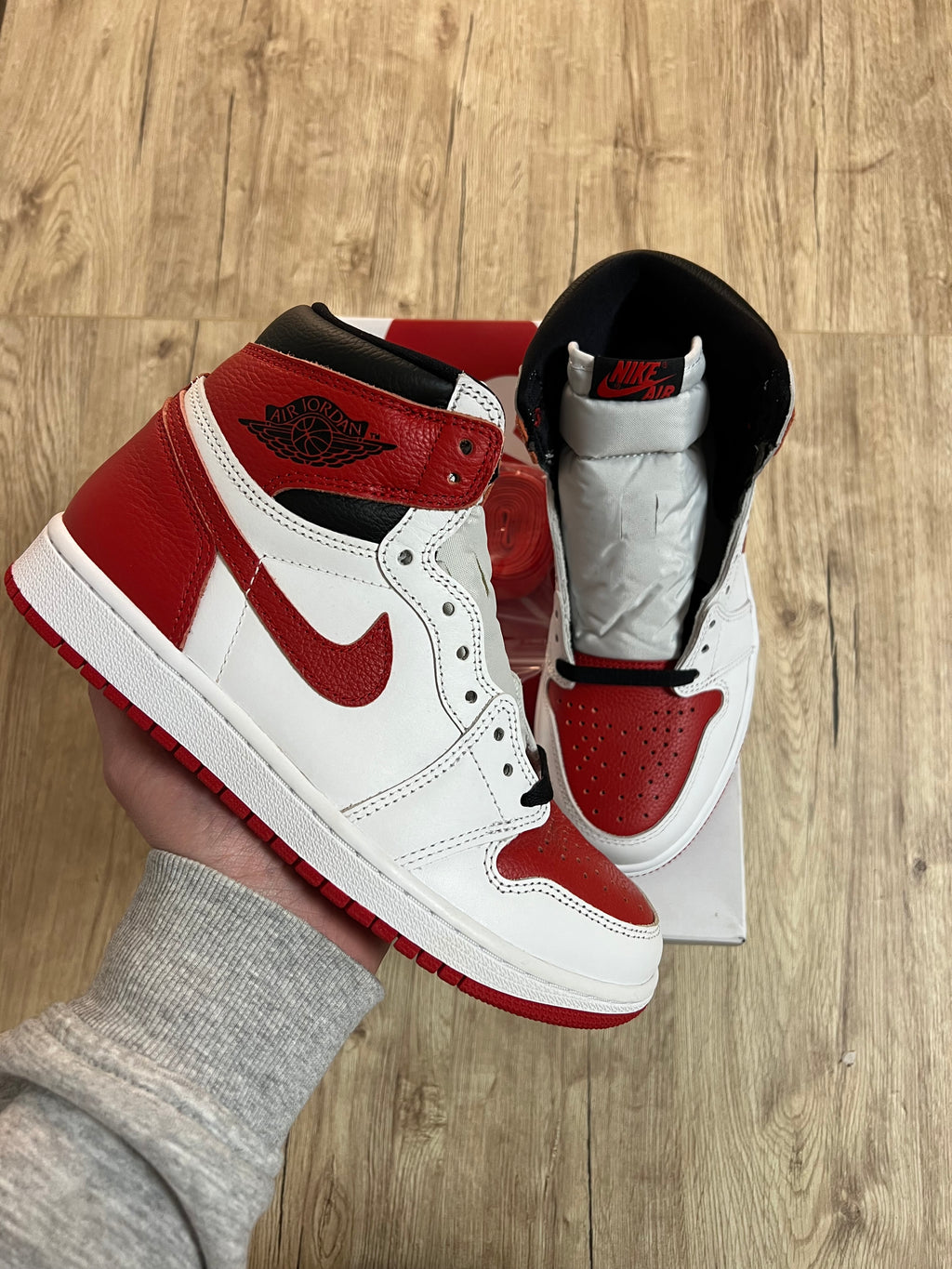 Air Jordan 1 Retro High OG Heritage