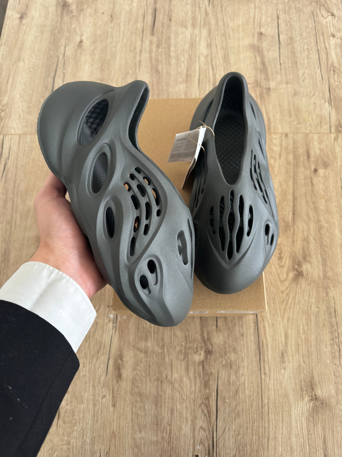 Yeezy foam carbon