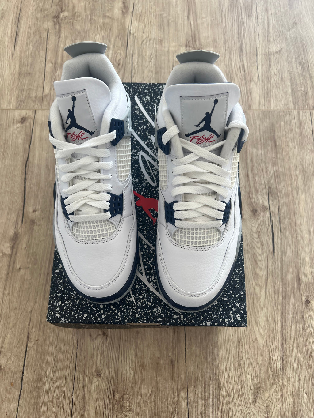 Air Jordan 4 Retro White Midnight Navy