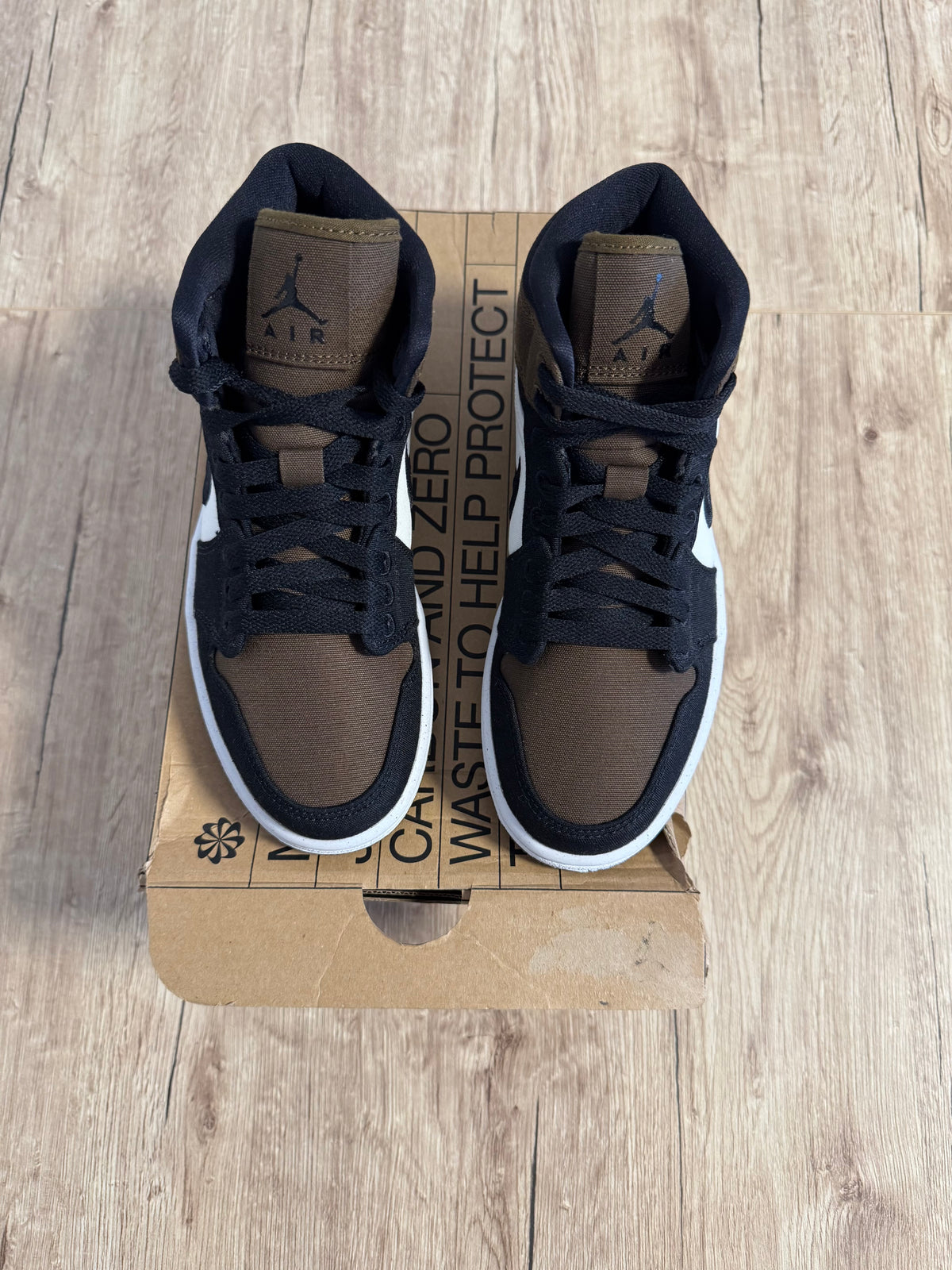 Air Jordan 1 Mid Olive Toe (W)
