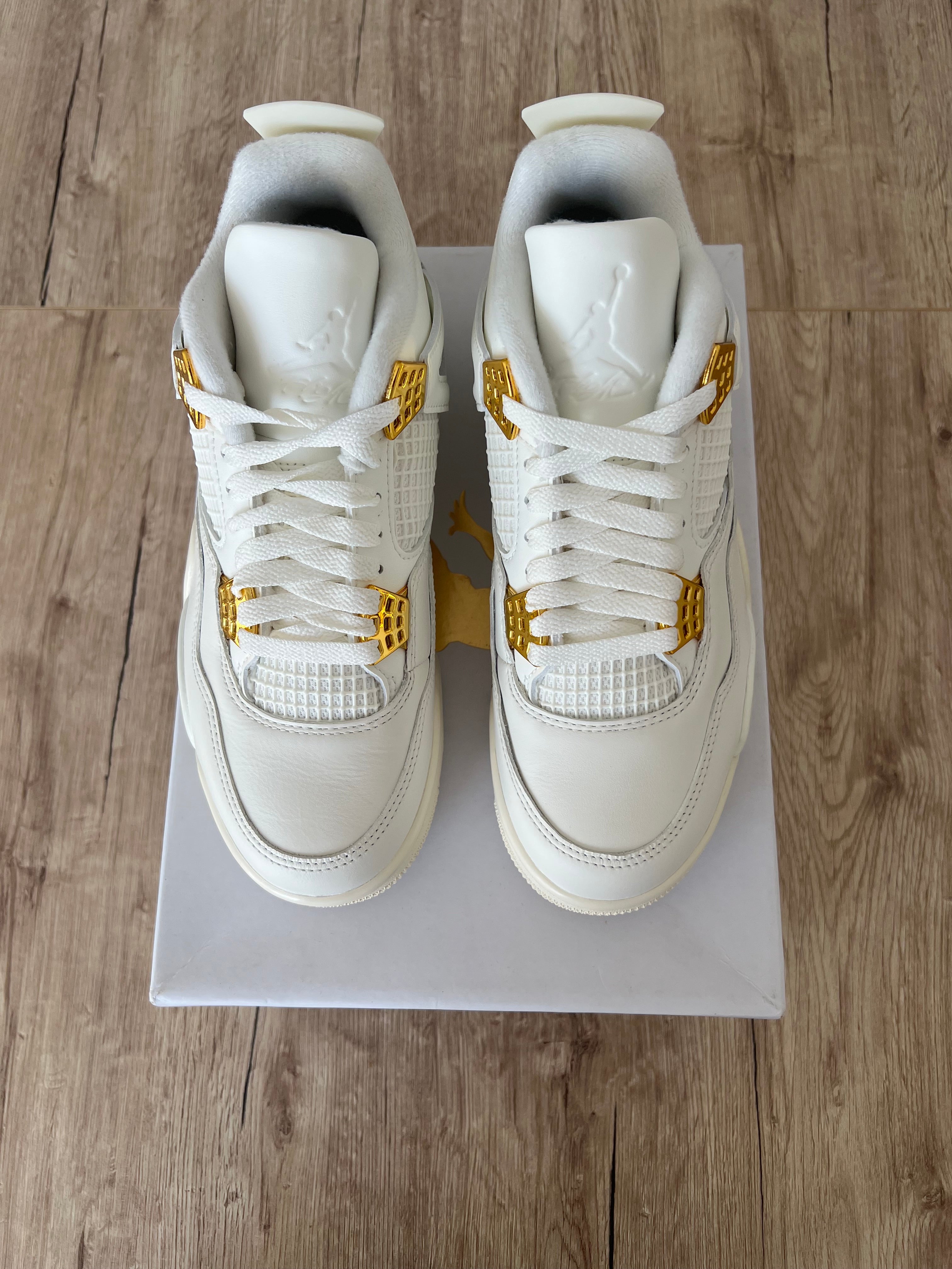 Air Jordan 4 Retro 'Metallic Gold
