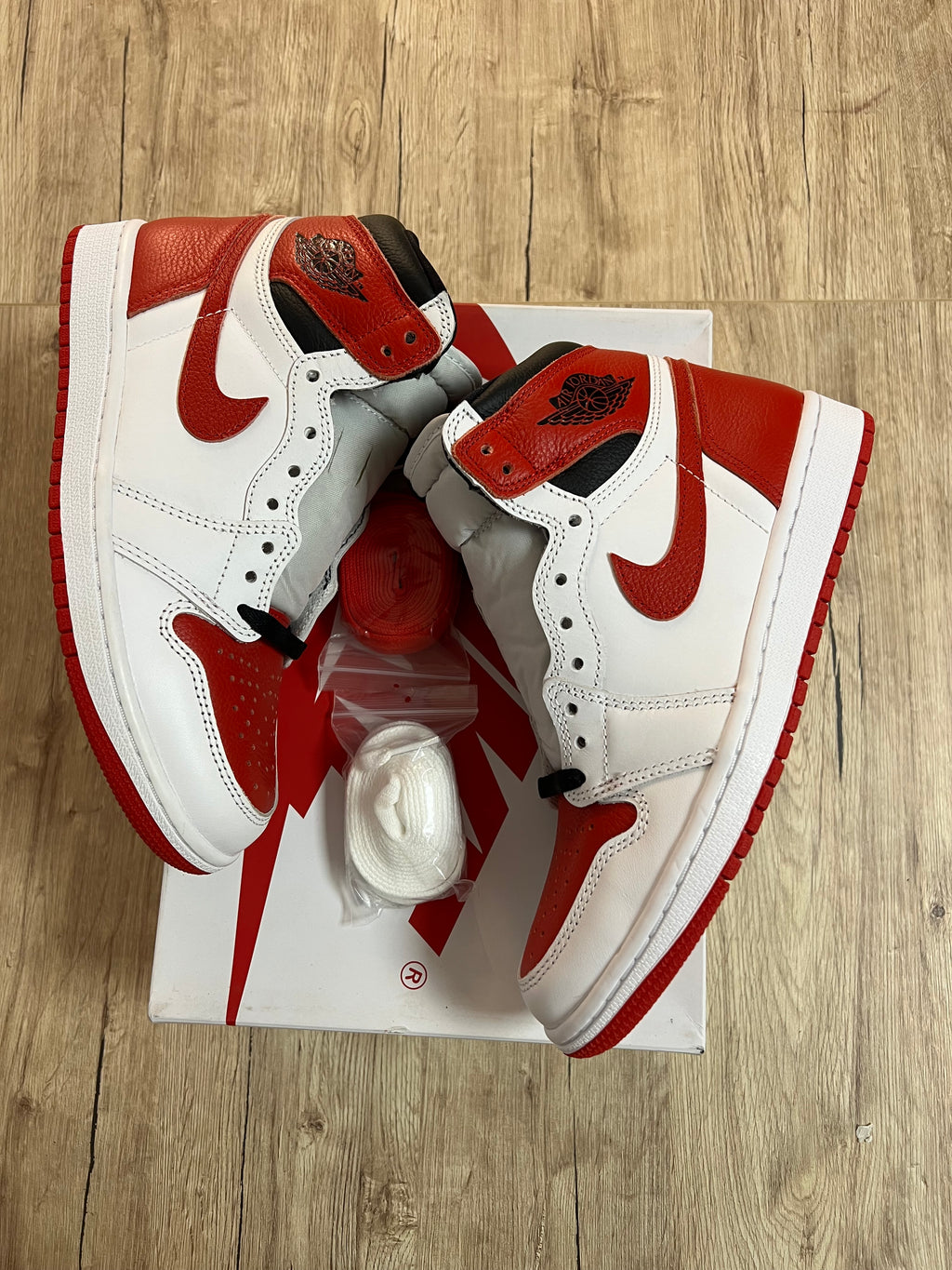 Air Jordan 1 Retro High OG Heritage